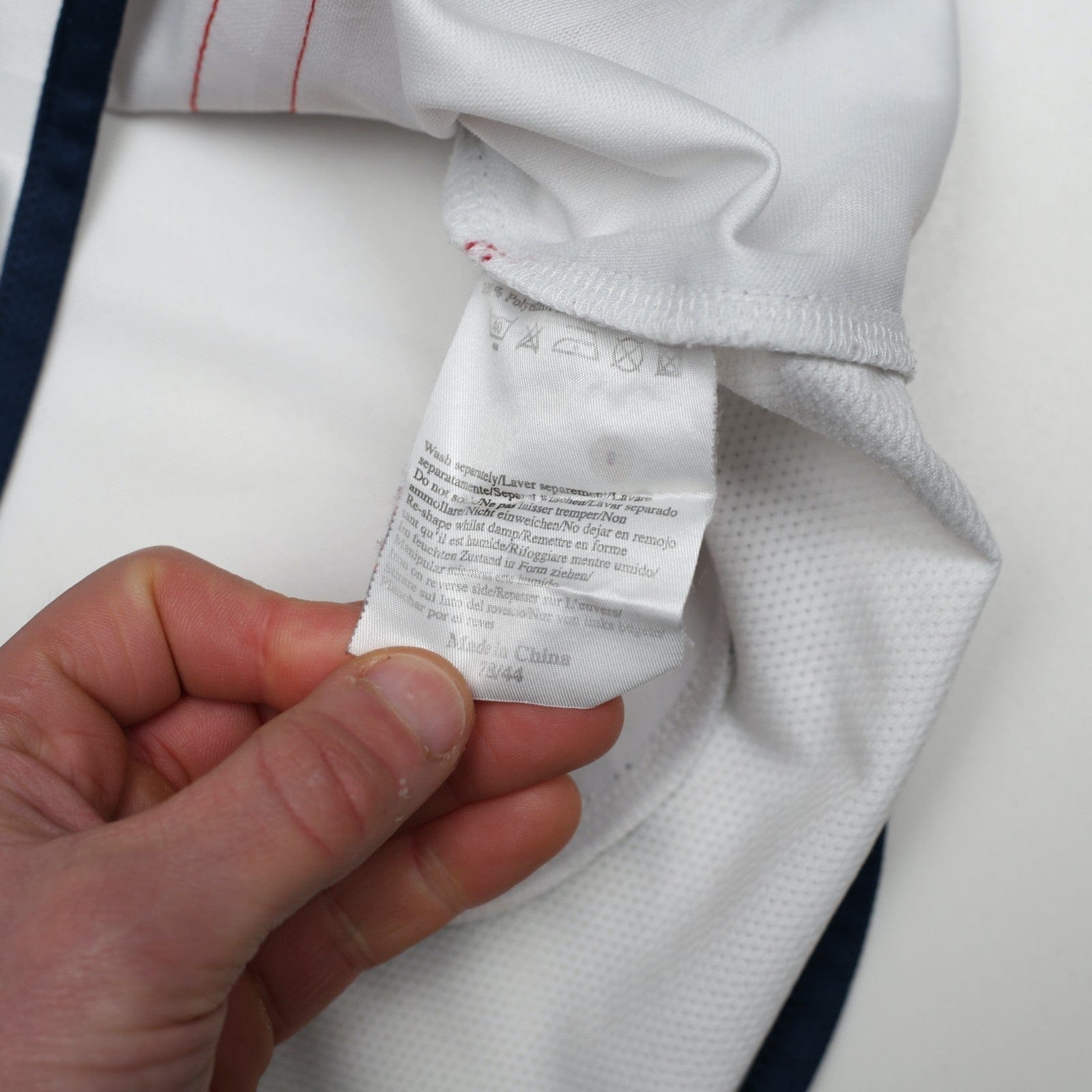 2001/03 Beckham #7 England Vintage Umbro L/S Home Greece Football Shirt (S)