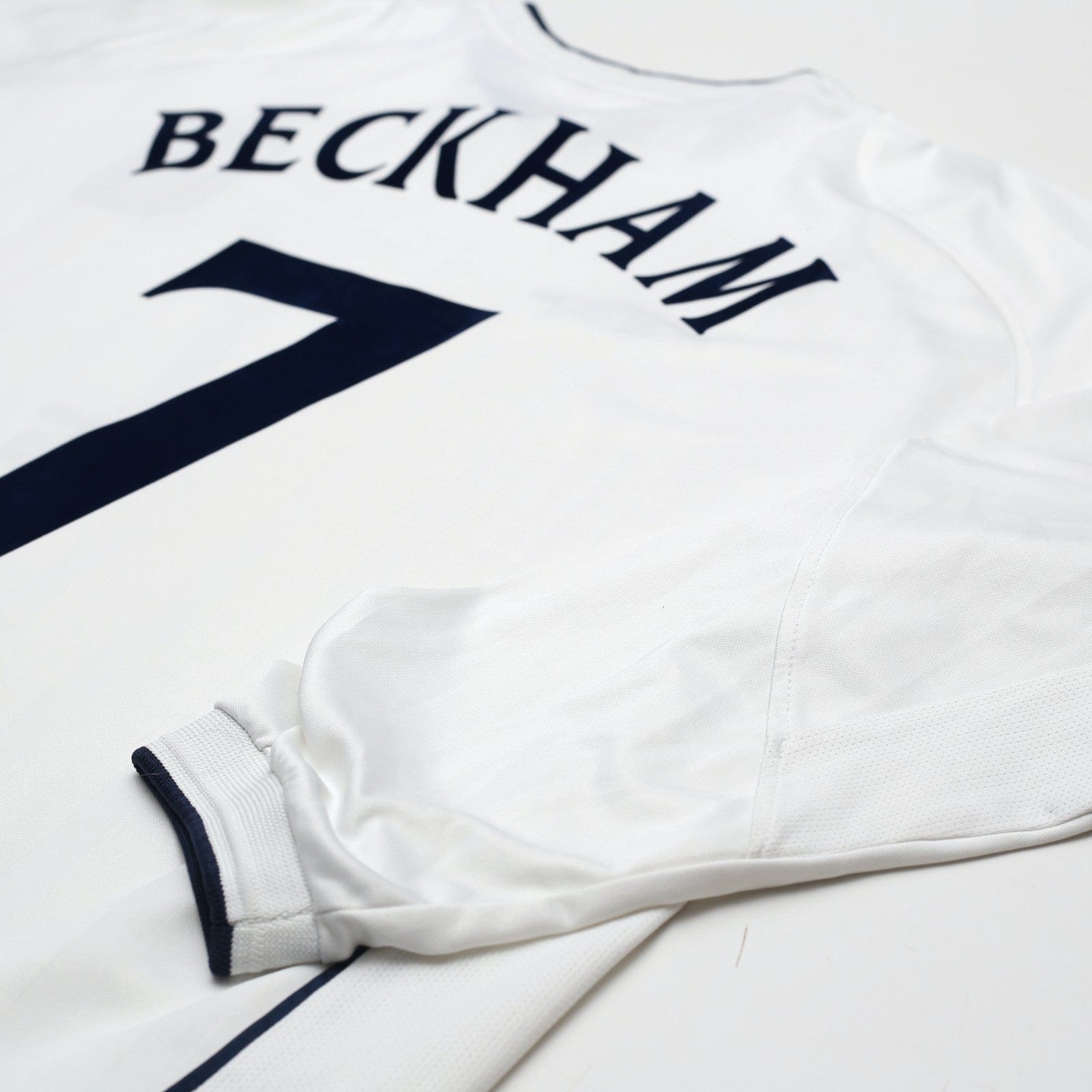 2001/03 Beckham #7 England Vintage Umbro L/S Home Greece Football Shirt (XL)