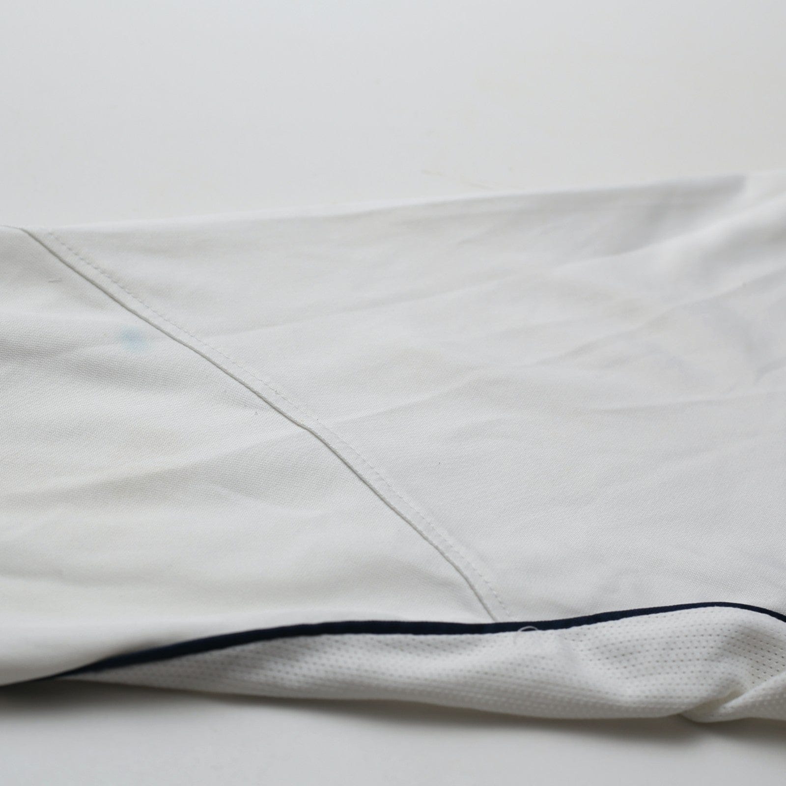 2001/03 Beckham #7 England Vintage Umbro L/S Home Greece Football Shirt (XL)