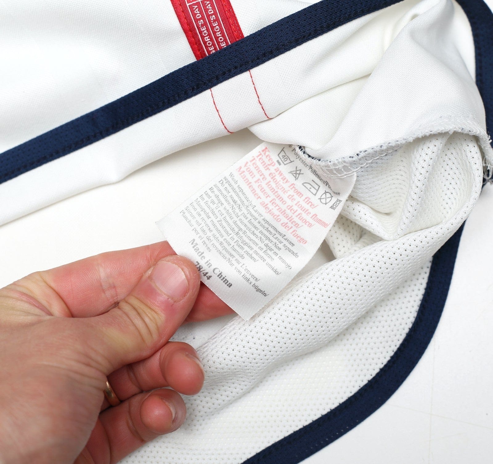 2001/03 BECKHAM #7 England Vintage Umbro LS Home Greece Football Shirt (L) 2002