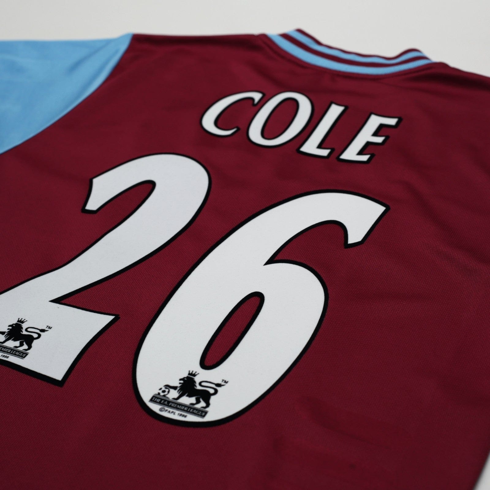 2001/03 Joe Cole #26 West Ham Vintage FILA Home Football Shirt (S)