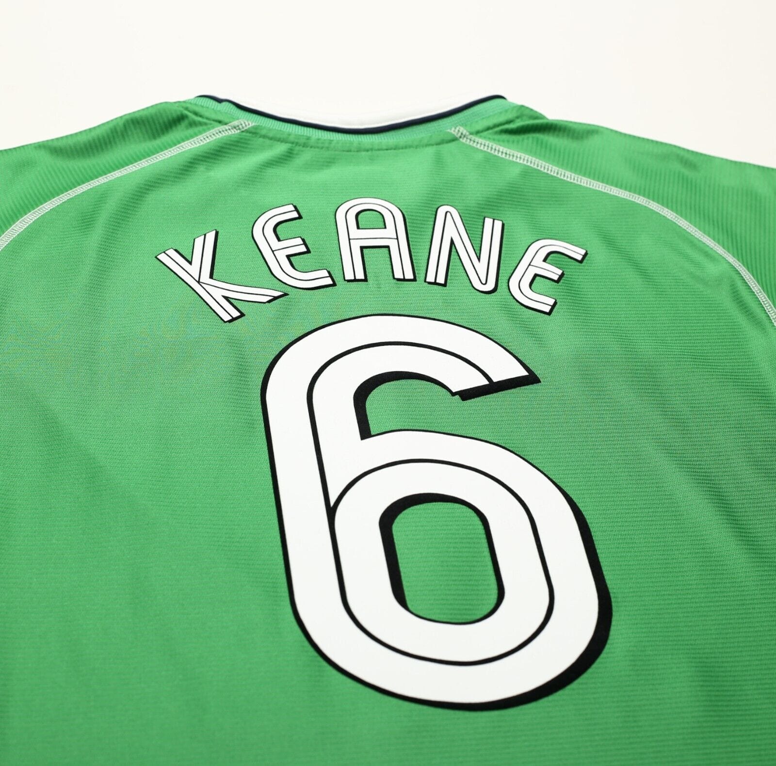 2001/03 KEANE #6 Ireland Vintage Umbro Home Football Shirt (L) Manchester United