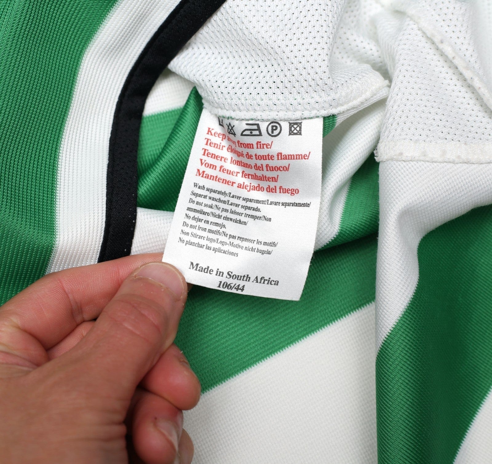 2001/03 LARSSON #7 Celtic Umbro European Home Football Shirt (L)