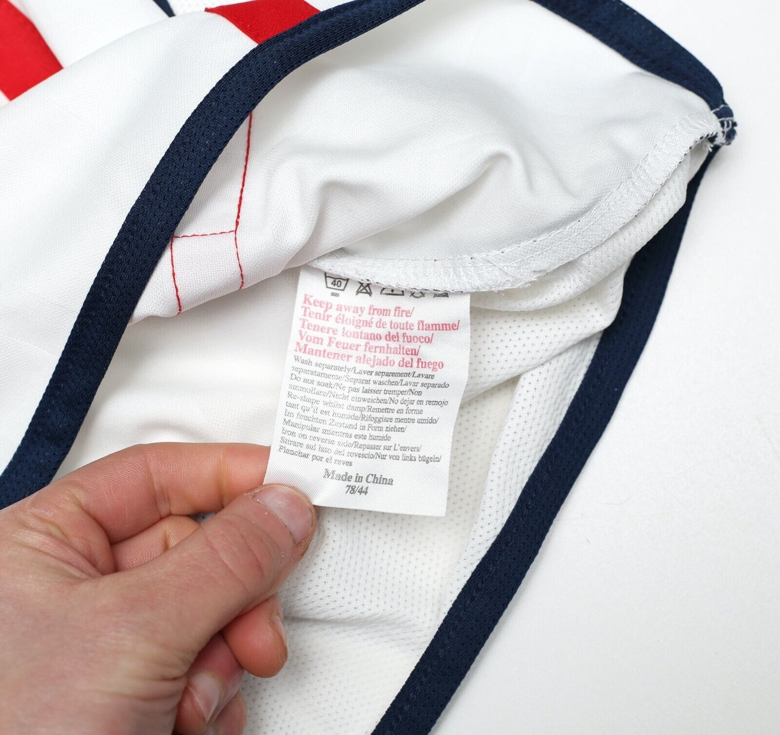 2001/03 OWEN #10 England Vintage Umbro Home Football Shirt (S) WC 2002 BRAZIL