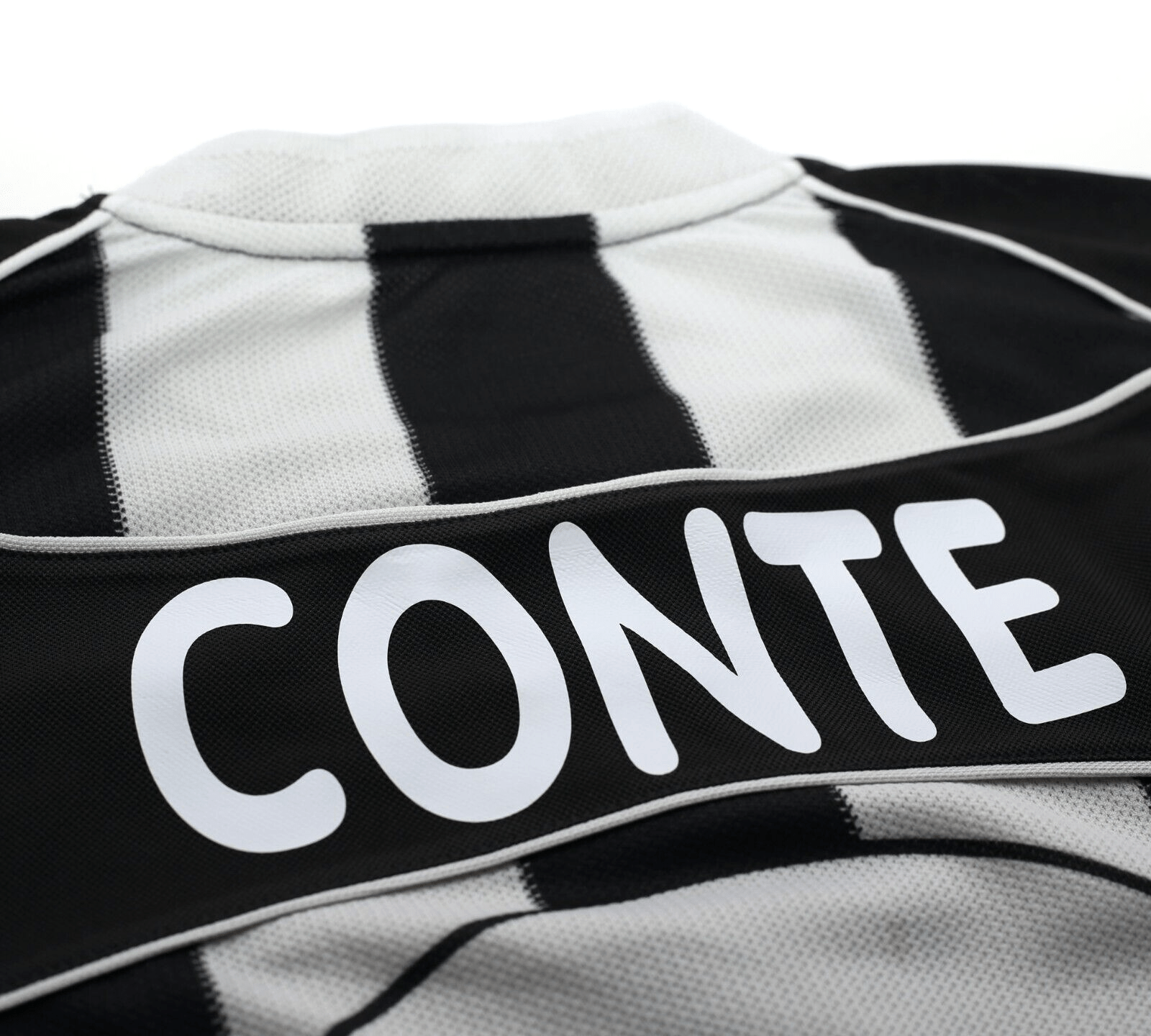 2002/03 CONTE #8 Juventus Vintage Lotto Home Football Shirt Jersey (L)