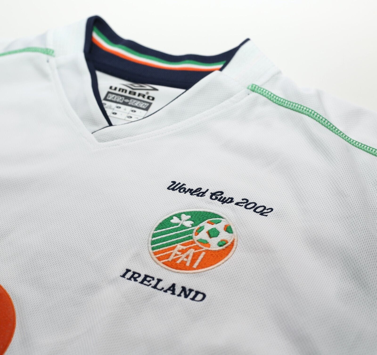 2002/03 DUFF #9 Ireland Vintage Umbro Away Football Shirt (L) World Cup 2002