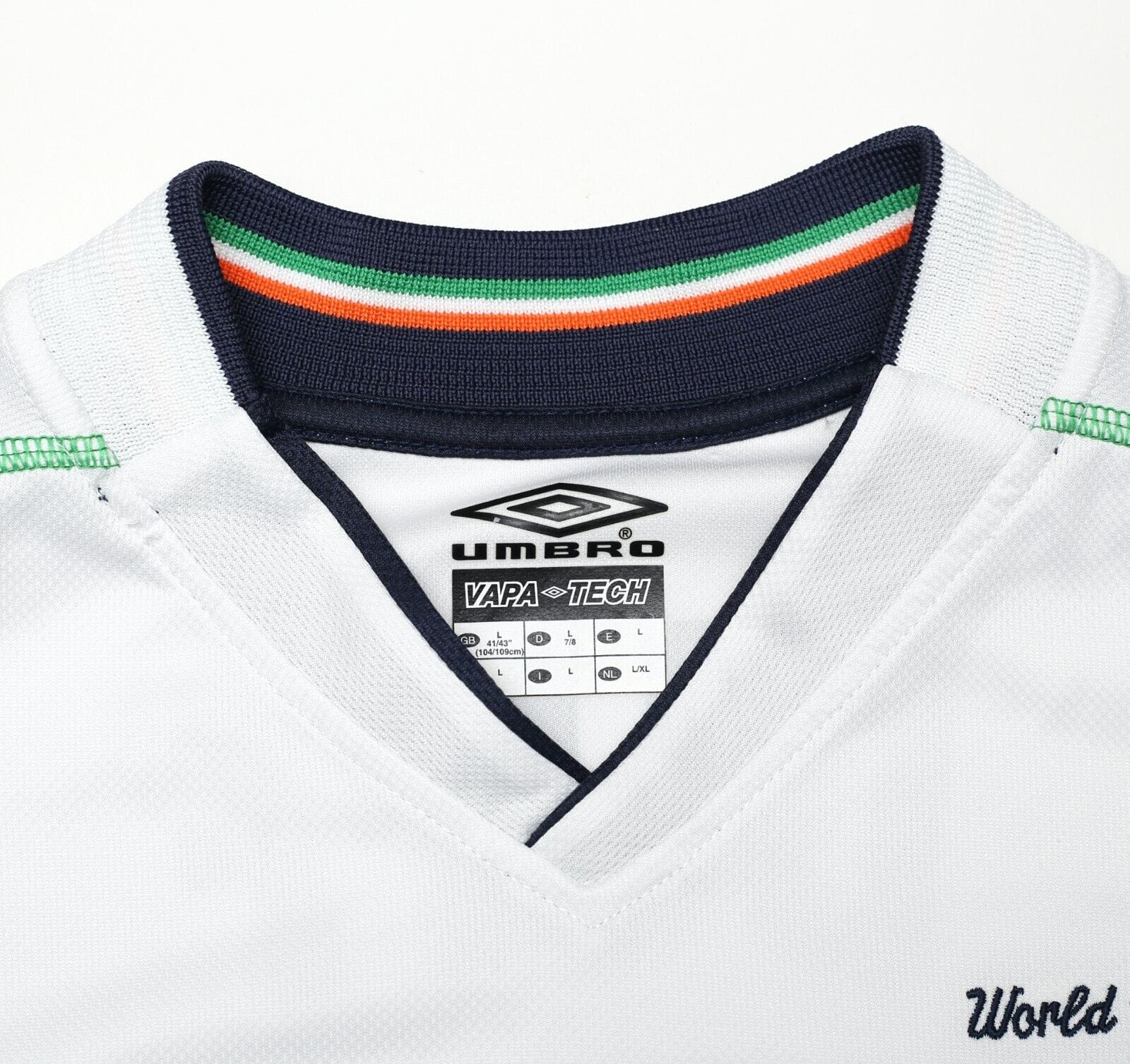 2002/03 DUFF #9 Ireland Vintage Umbro Away Football Shirt (L) World Cup 2002