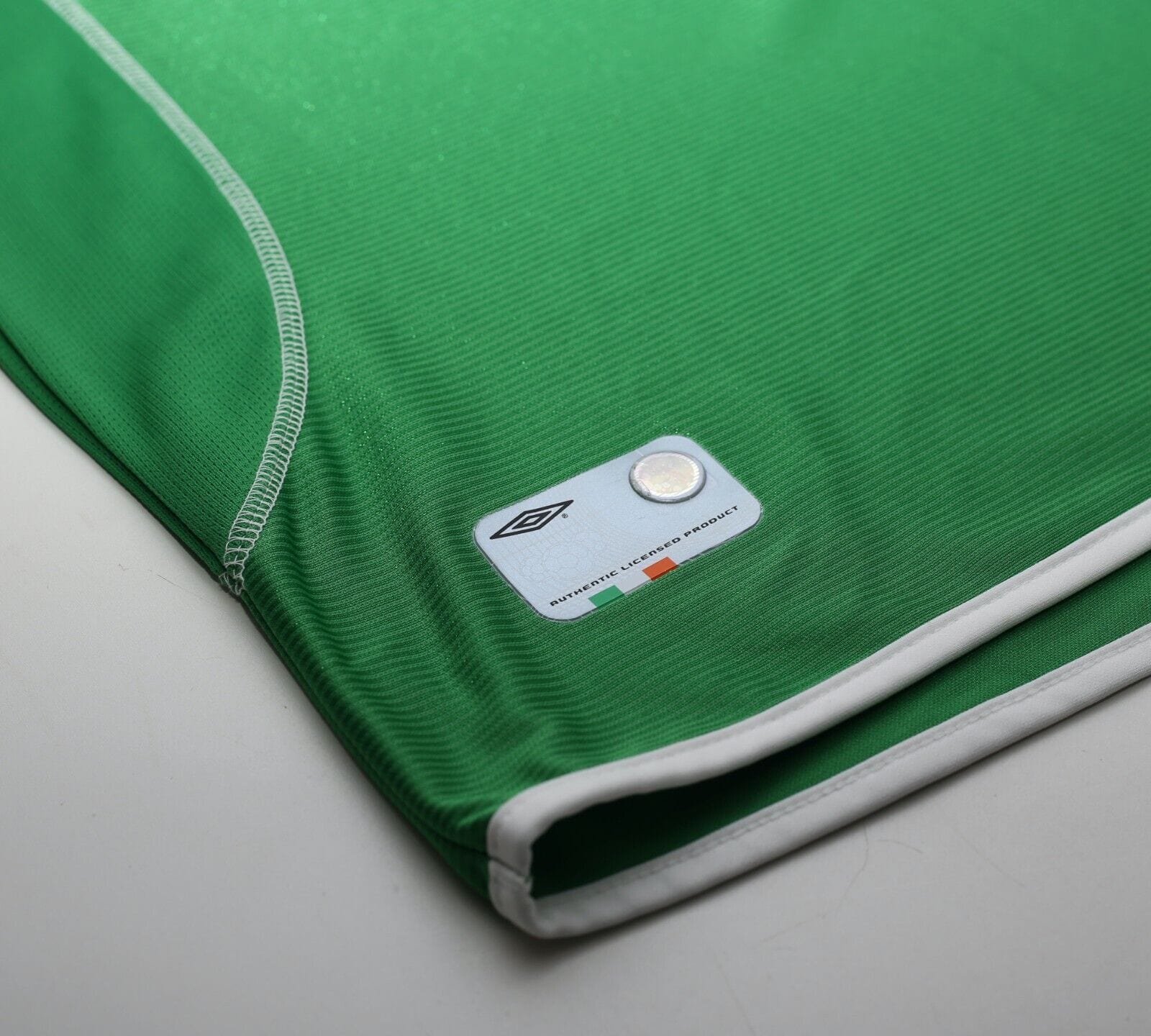 2002/03 DUFF #9 Ireland Vintage Umbro Home Football Shirt (L) World Cup 2002