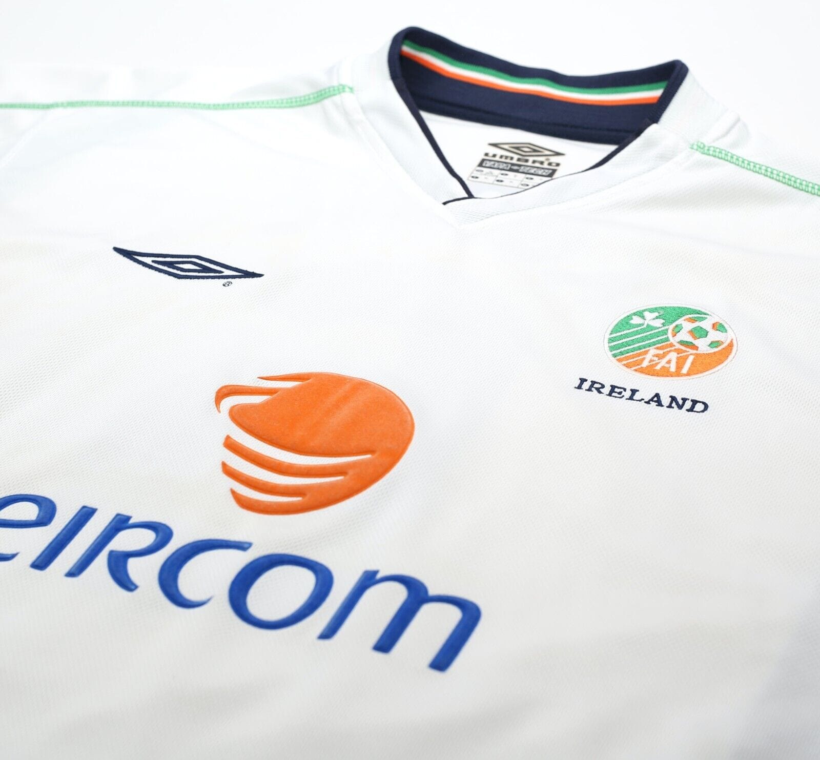 2002/03 KEANE #6 Ireland Vintage Umbro Away Football Shirt (XL)