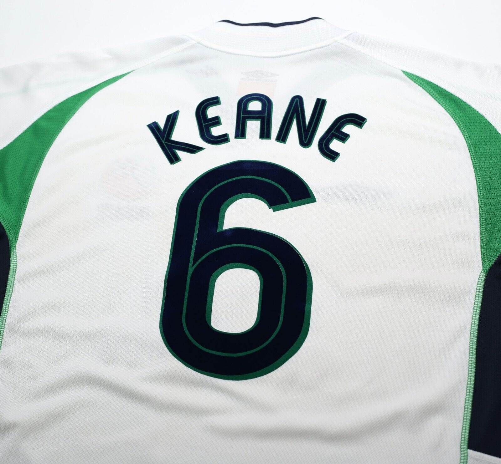 2002/03 KEANE #6 Ireland Vintage Umbro Away Football Shirt (XL)