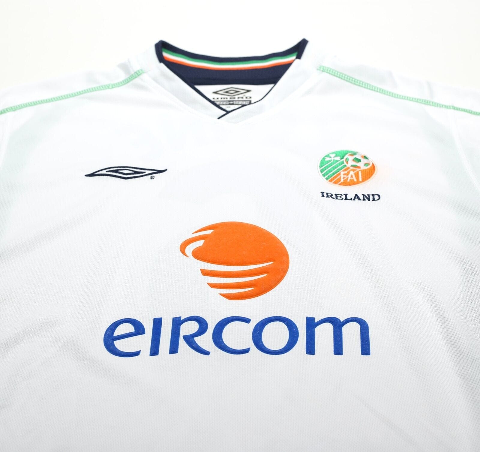 2002/03 KEANE #6 Ireland Vintage Umbro L/S Away Football Shirt (M)