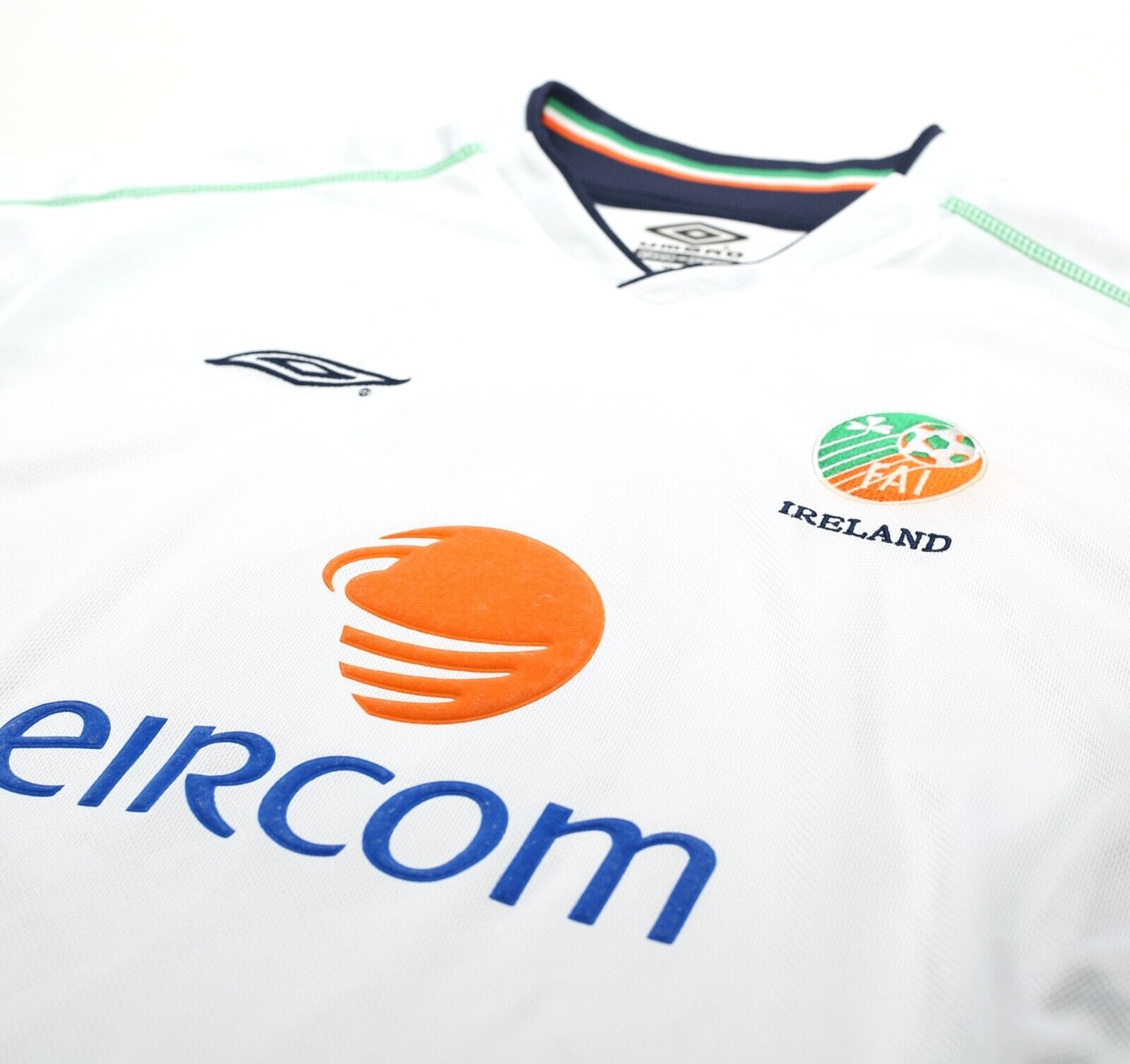 2002/03 KEANE #6 Ireland Vintage Umbro L/S Away Football Shirt (M)