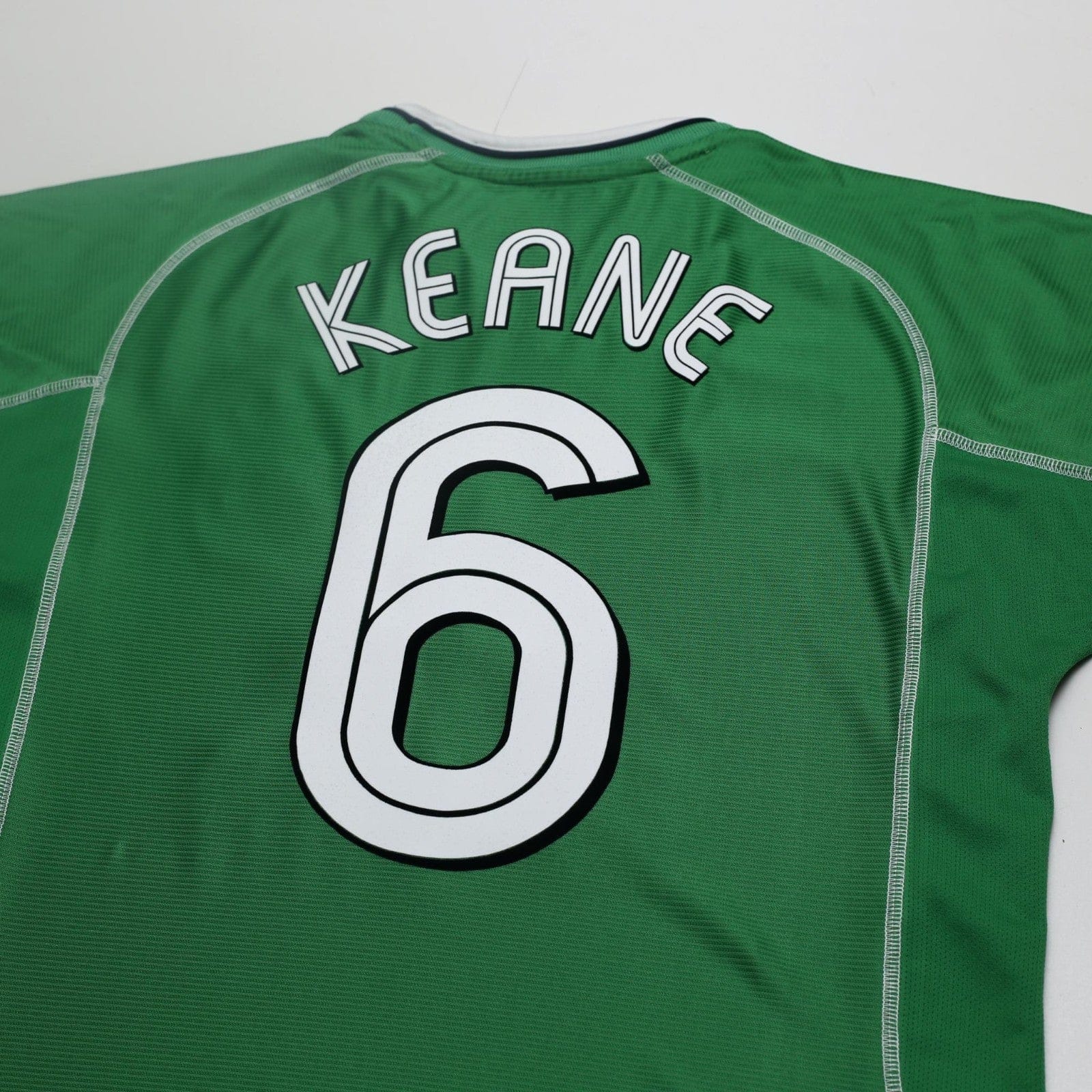 2002/03 Roy Keane #6 Ireland Vintage Umbro Home Football Shirt (M) 2002 WC