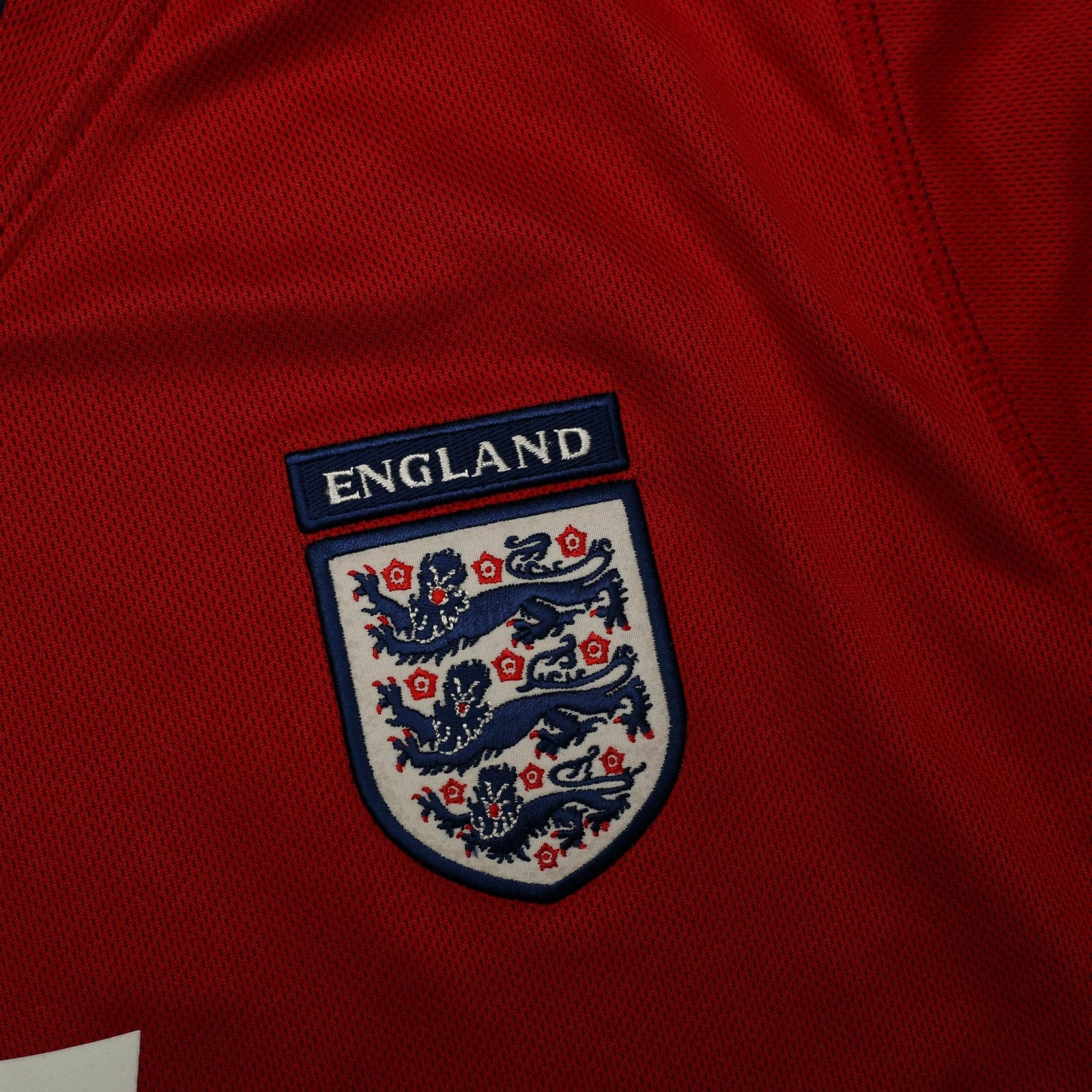 2002/04 BECKHAM #7 England Vintage Umbro Away Football Shirt (S) Argentina WC