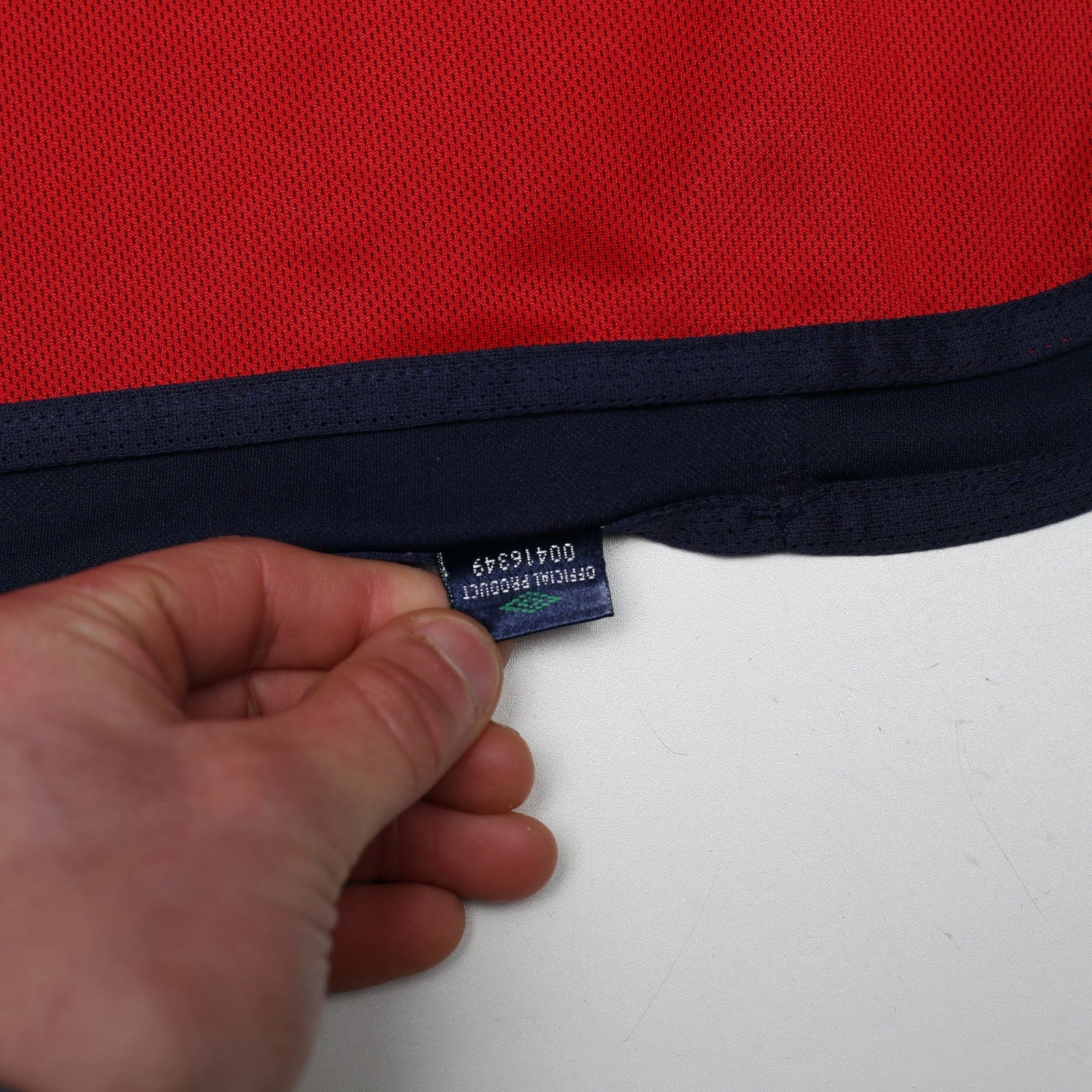 2002/04 BECKHAM #7 England Vintage Umbro Away Football Shirt (S) Argentina WC