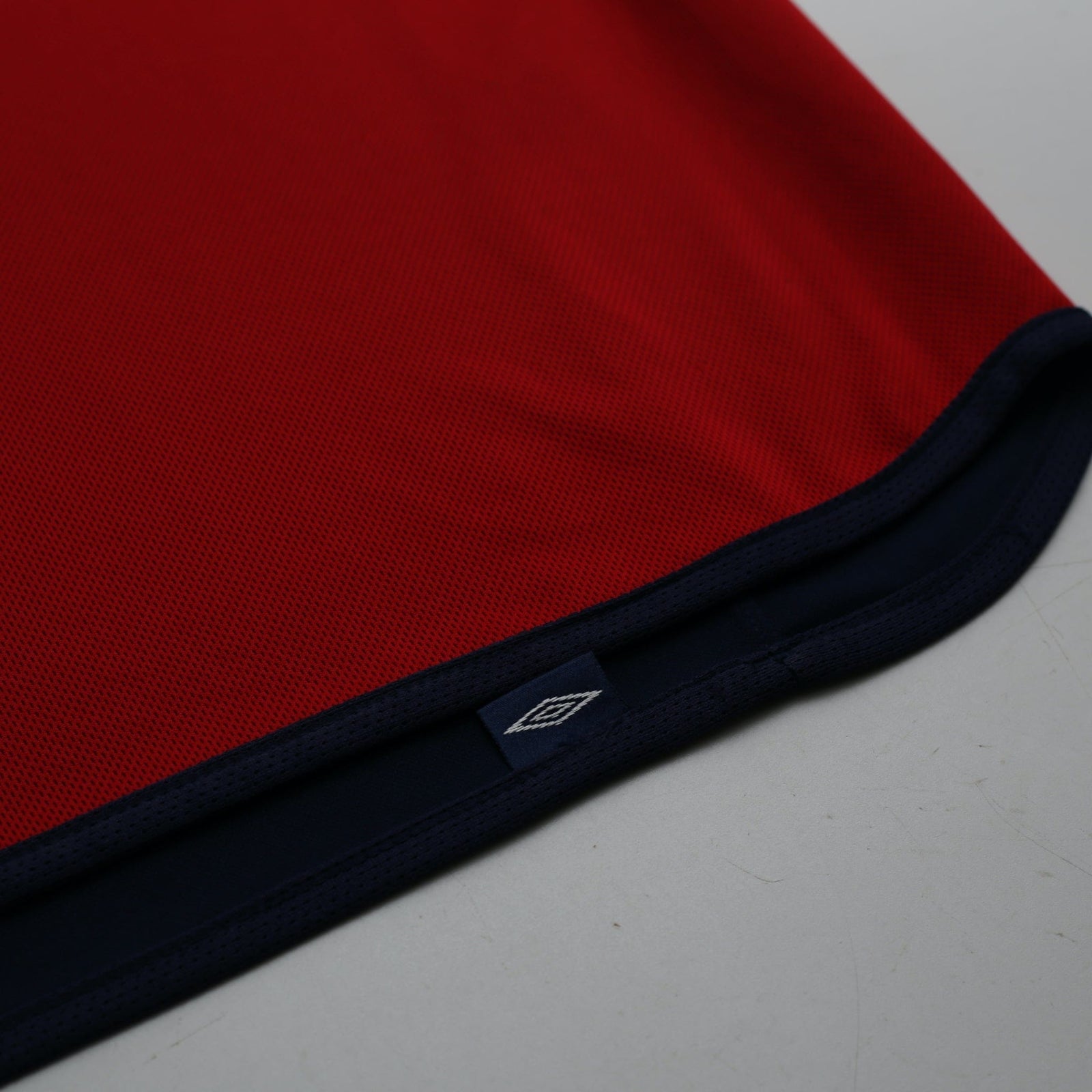 2002/04 BECKHAM #7 England Vintage Umbro Away Football Shirt (S) Argentina WC