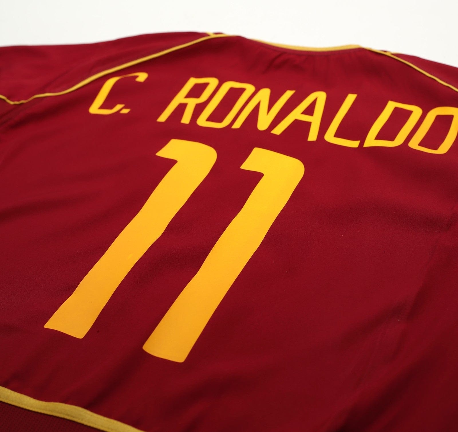 2002/04 C. RONALDO #11 Portugal Vintage Nike Home Football Shirt (L)
