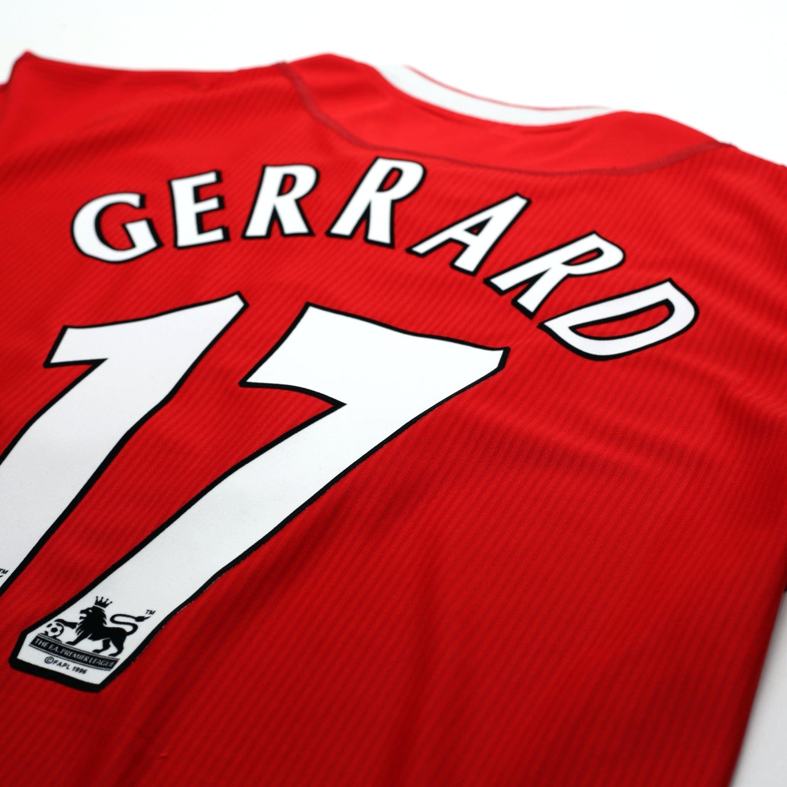 2002/04 Gerrard #17 Liverpool Vintage Reebok Home LS Football Shirt (L)