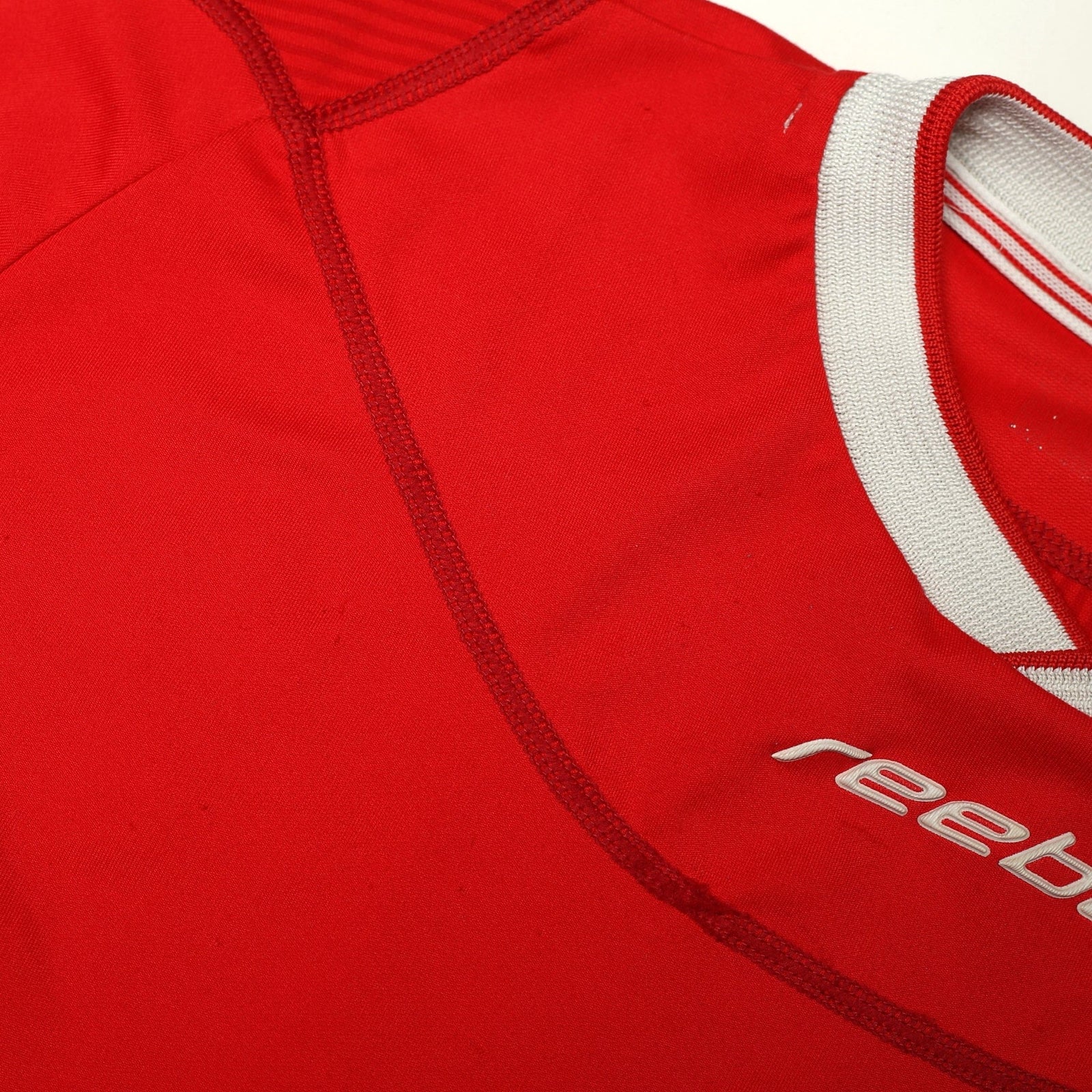 2002/04 Gerrard #17 Liverpool Vintage Reebok Home LS Football Shirt (L)