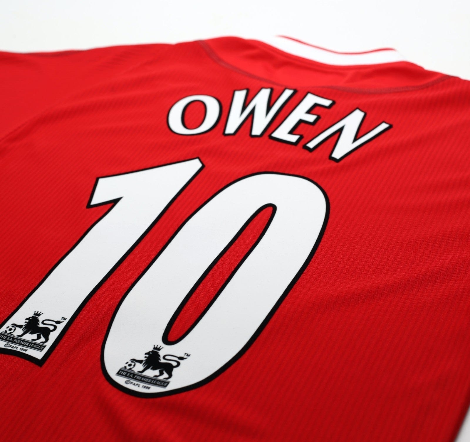 2002/04 OWEN #10 Liverpool Vintage Reebok Home Football Shirt (S) 36/38