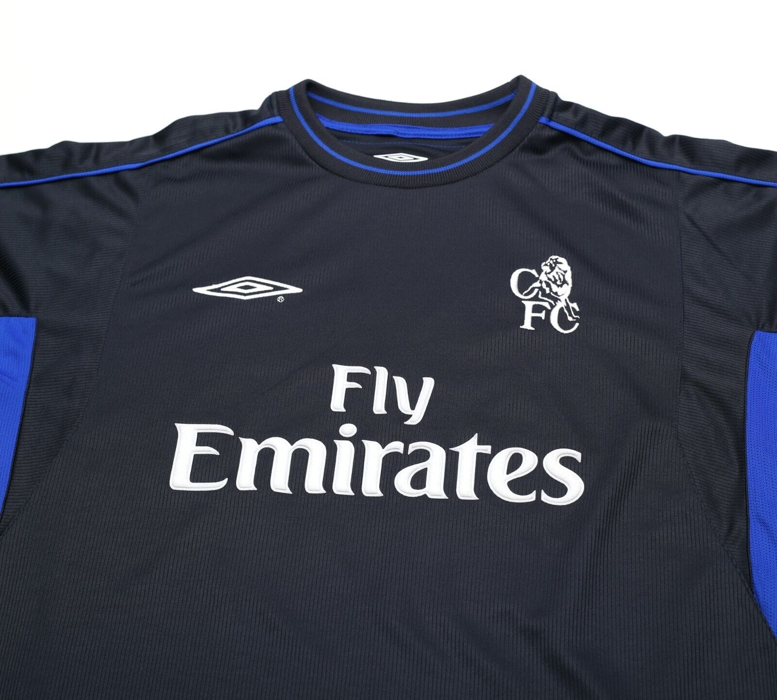 2002/04 ZOLA #25 Chelsea Vintage Umbro Away Football Shirt (L)