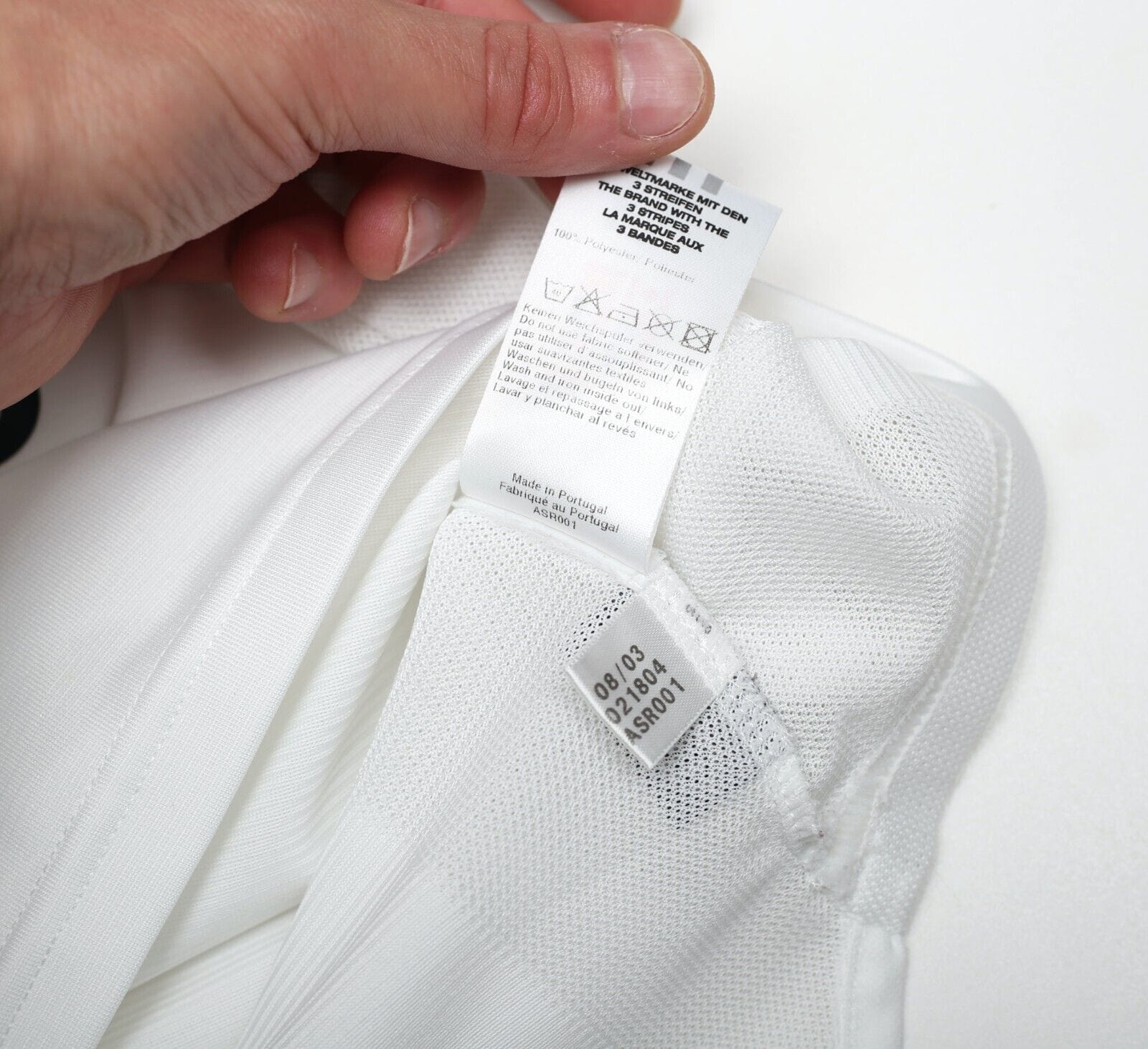 2003/04 BECKHAM #23 Real Madrid Vintage adidas Home Football Shirt (S)