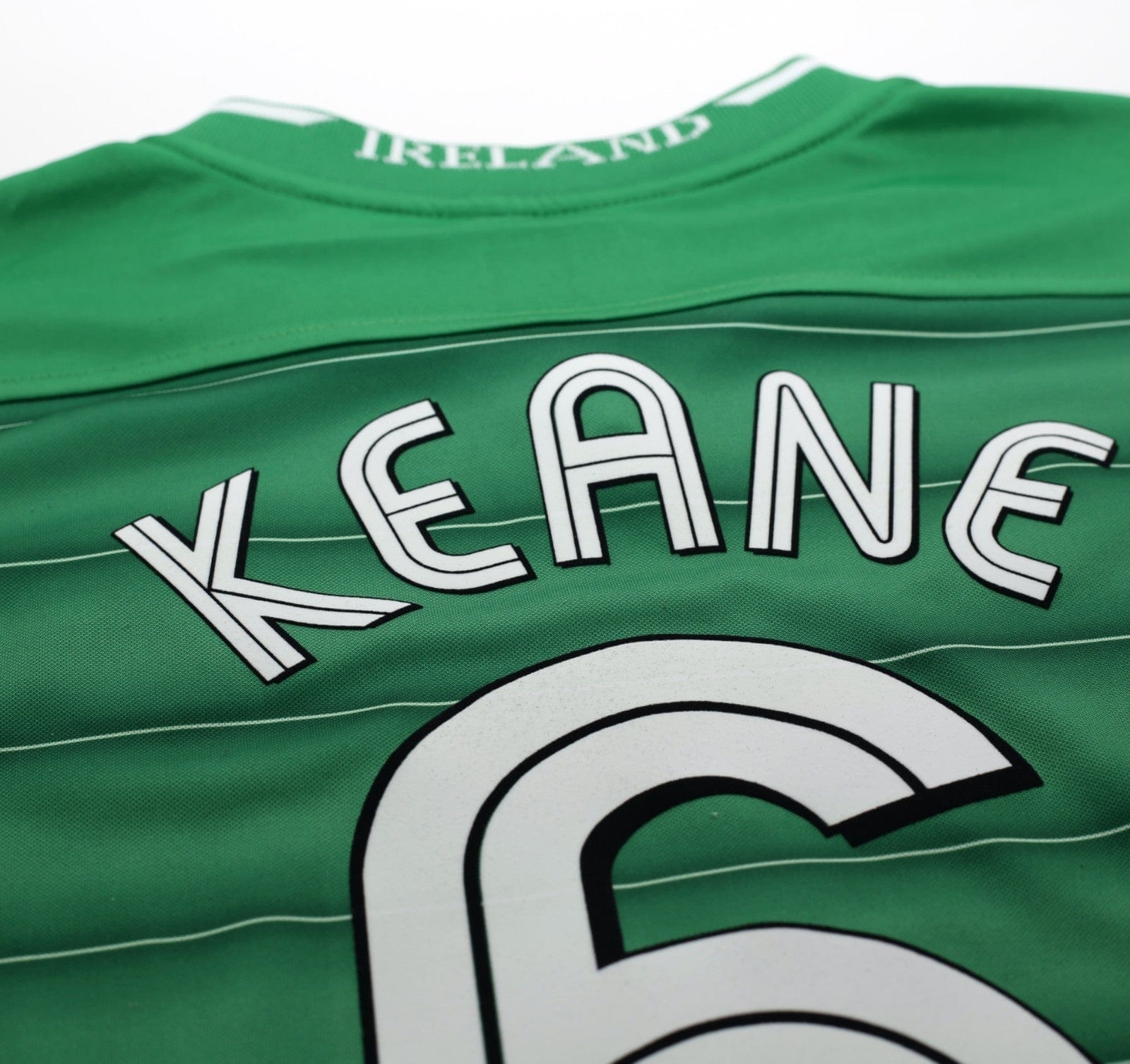 2003/04 KEANE #6 Ireland Vintage Umbro Home Football Shirt (L)