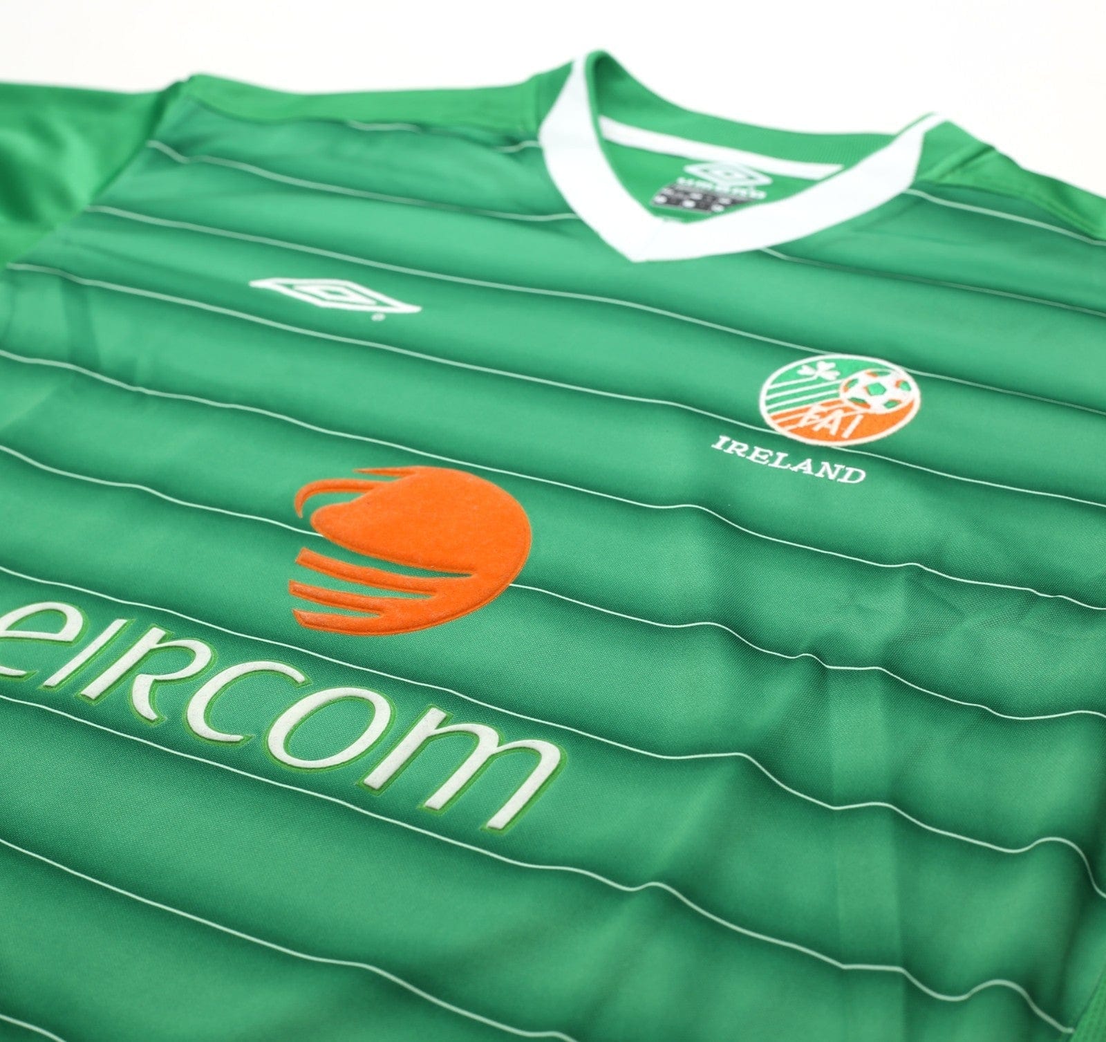 2003/04 KEANE #6 Ireland Vintage Umbro Long Sleeve Home Football Shirt (L)