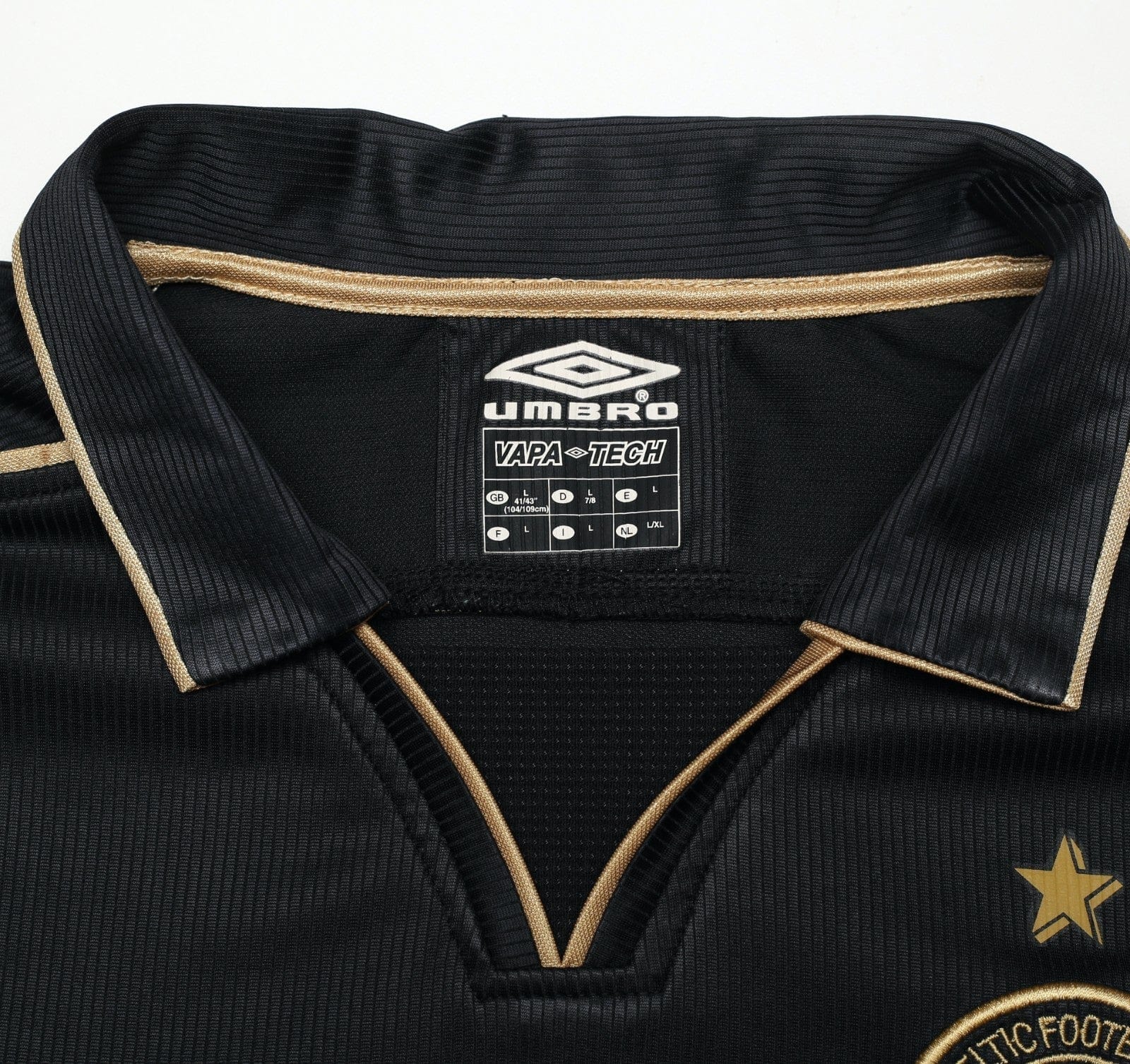 2003/04 LARSSON #7 Celtic Vintage Umbro European Away Football Shirt (L)