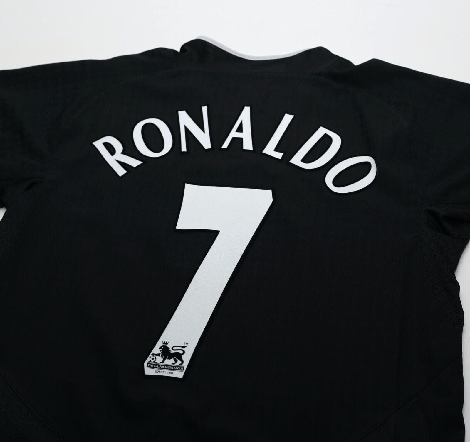 2003/04 RONALDO #7 Manchester United Vintage Nike Away Football Shirt (M)