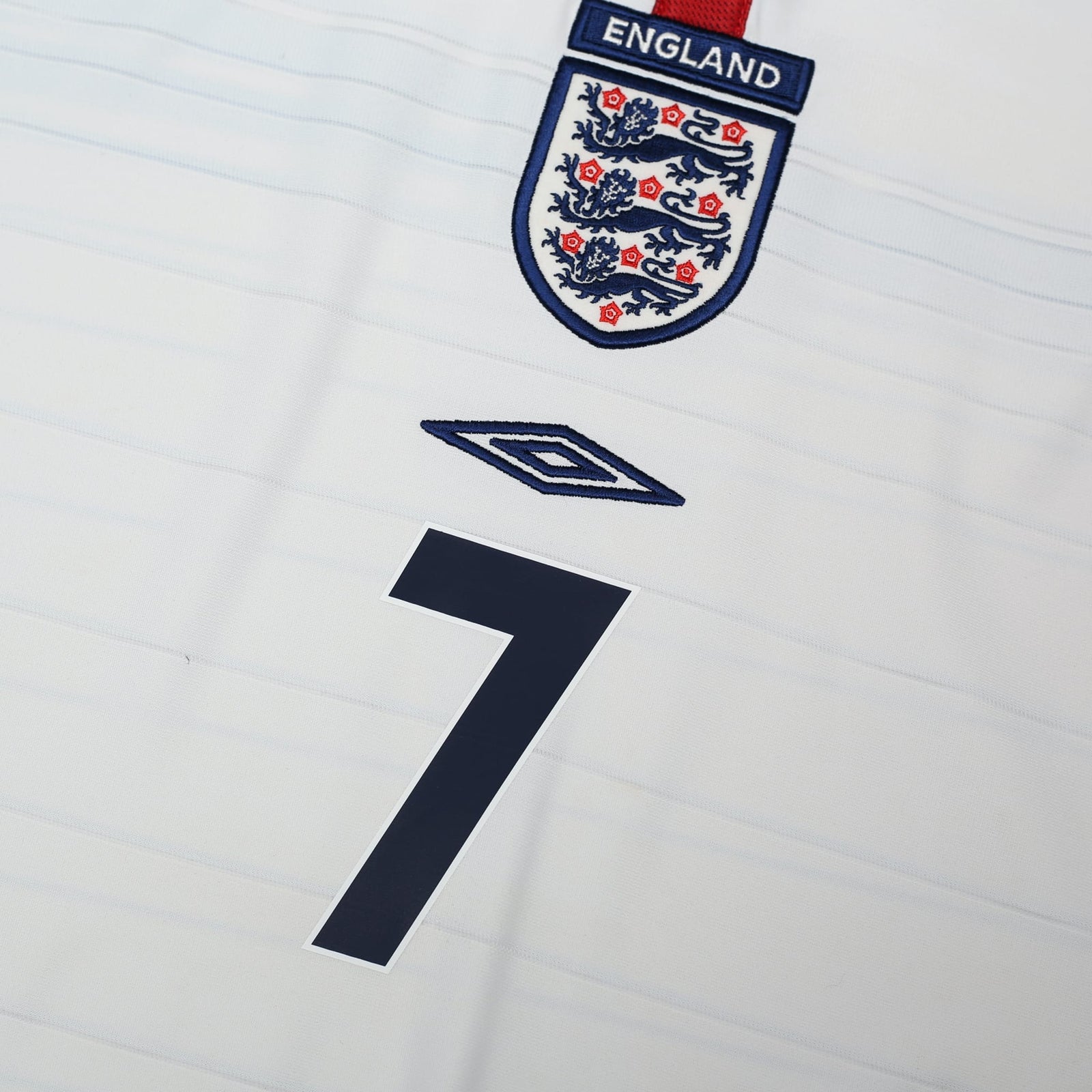 2003/05 Beckham #7 England Vintage Umbro Home Football Shirt (L) EURO 2004