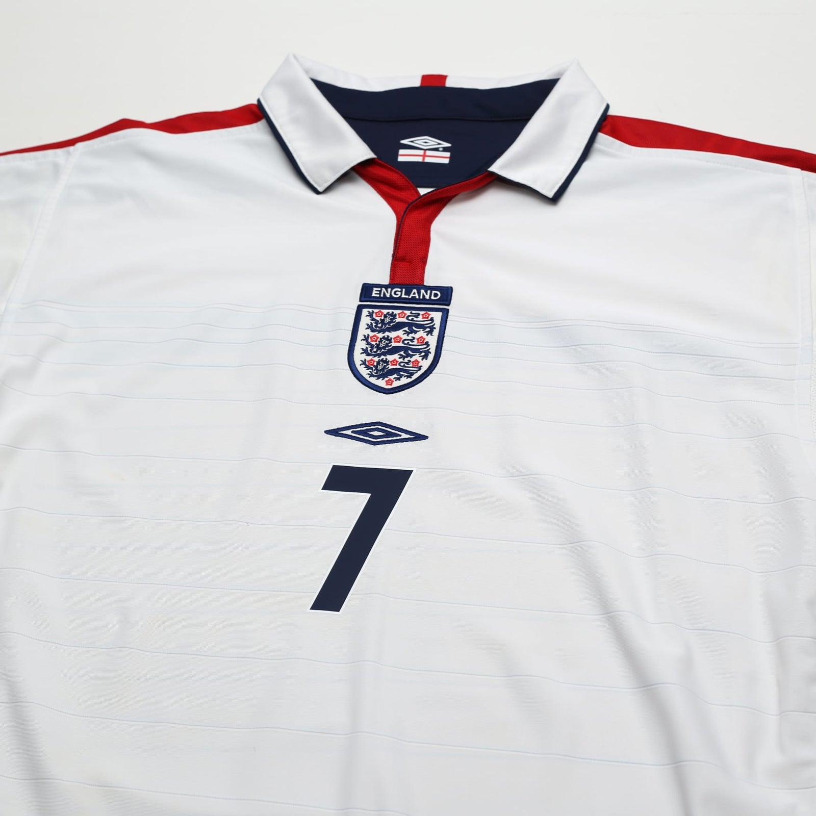 2003/05 Beckham #7 England Vintage Umbro Home Football Shirt (L) EURO 2004