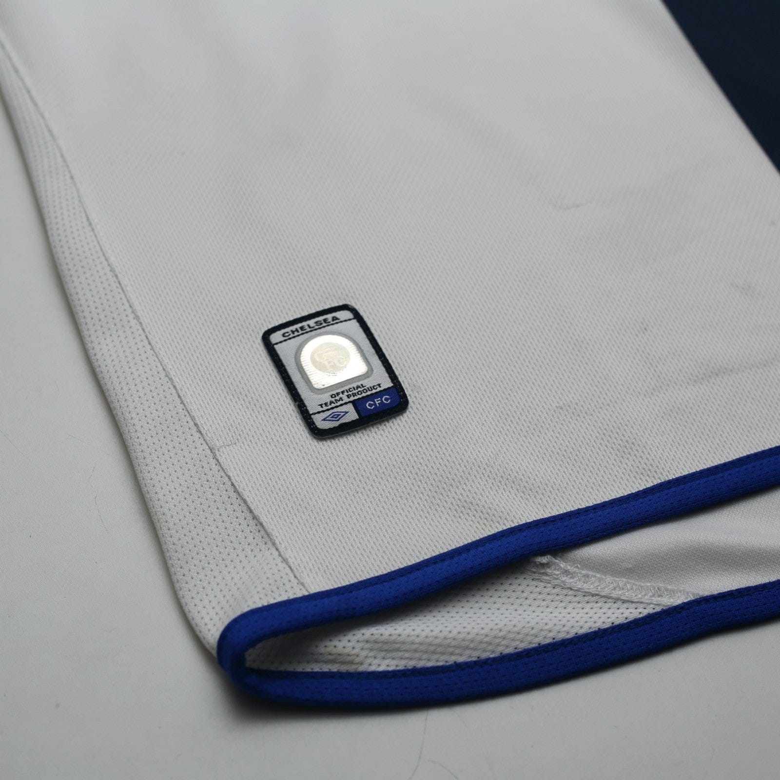 2003/05 Drogba #15 Chelsea Vintage Umbro UCL Away Football Shirt (L)