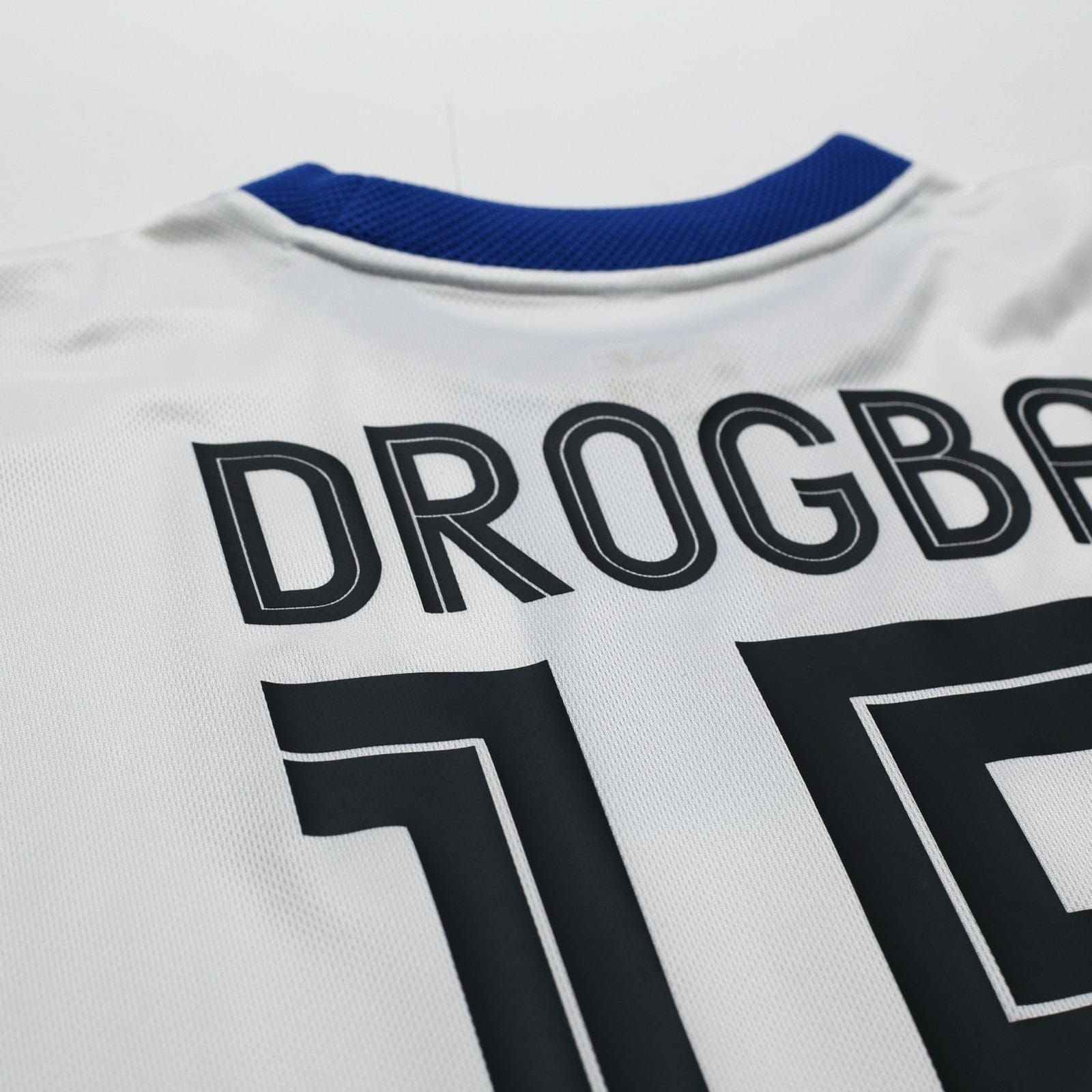 2003/05 Drogba #15 Chelsea Vintage Umbro UCL Away Football Shirt (L)