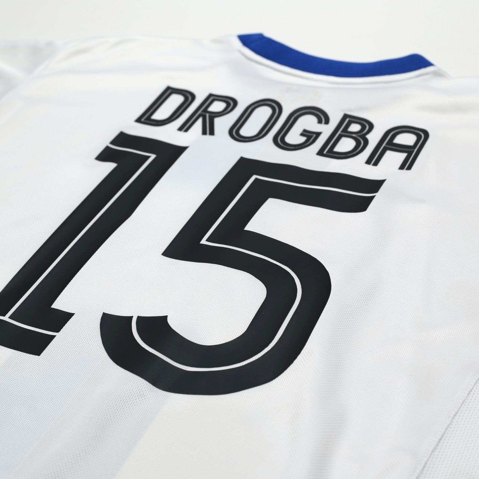 2003/05 Drogba #15 Chelsea Vintage Umbro UCL Away Football Shirt (L)