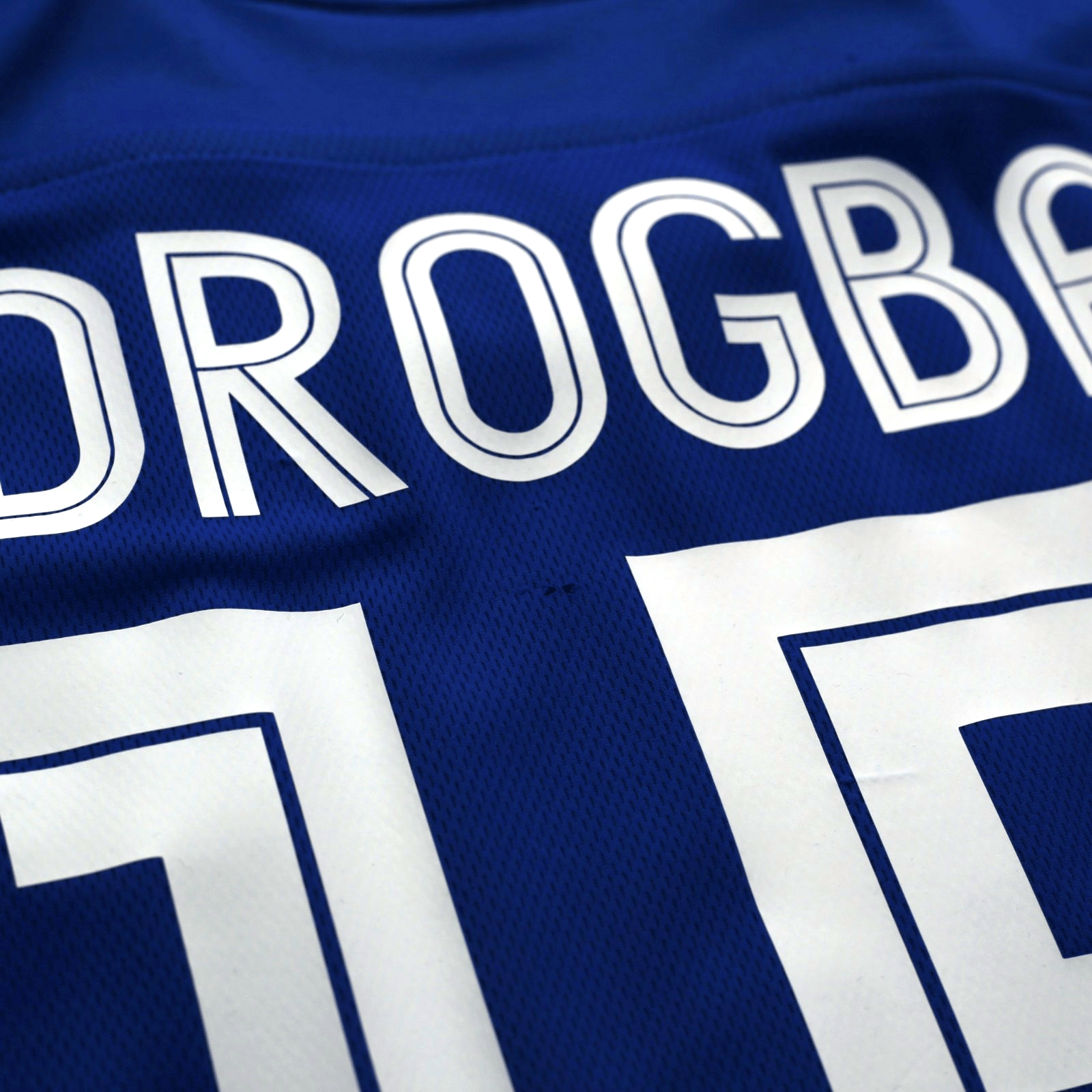 2003/05 Drogba #15 Chelsea Vintage Umbro UCL Home Football Shirt (XL)