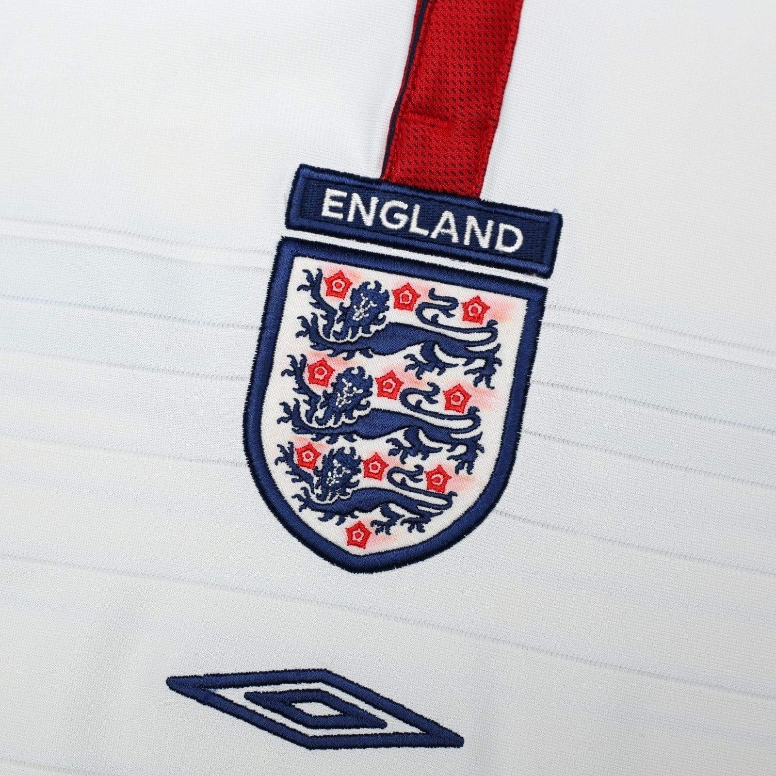 2003/05 Gerrard #4 England Vintage Umbro Home Football Shirt (L) EURO 2004