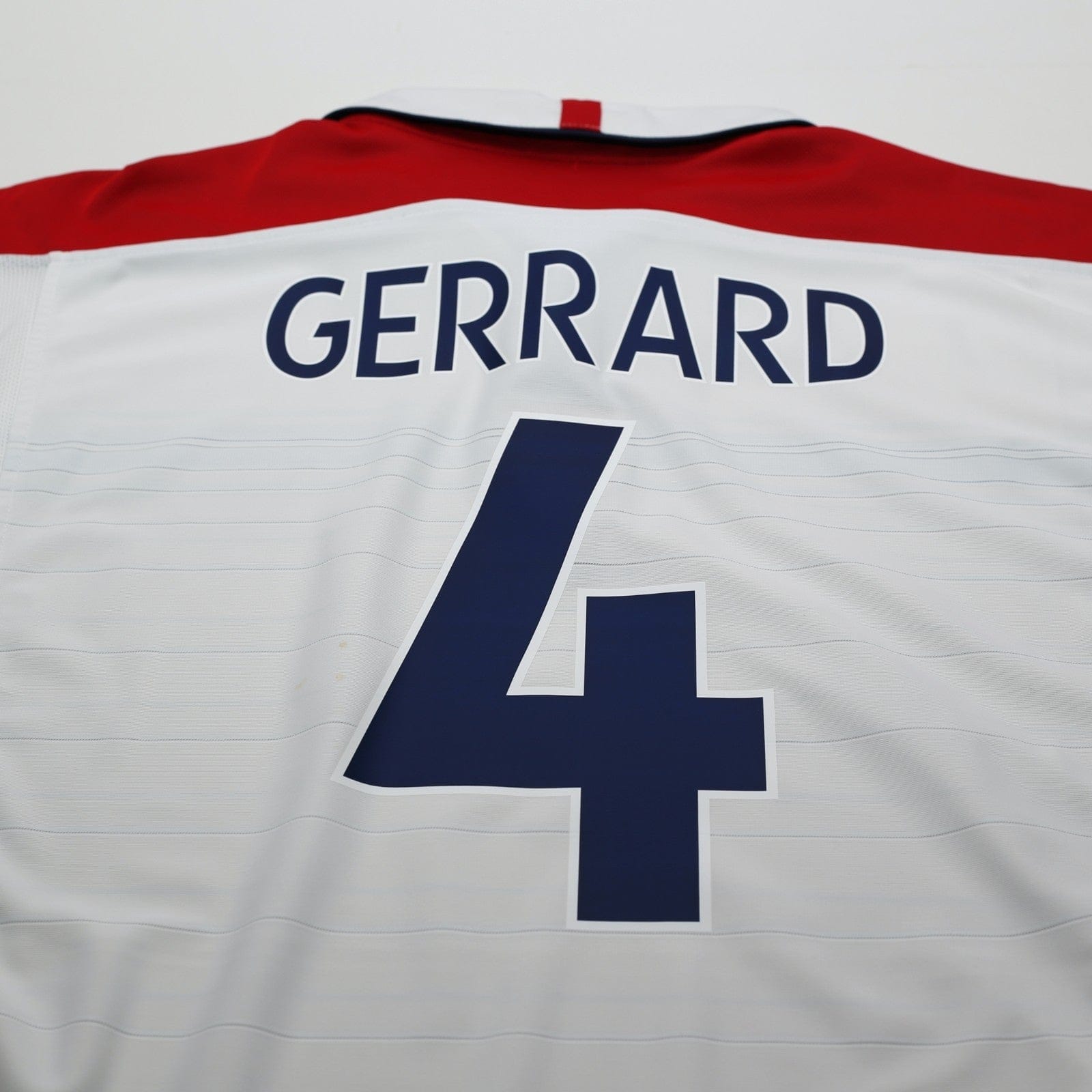 2003/05 Gerrard #4 England Vintage Umbro Home Football Shirt (L) EURO 2004