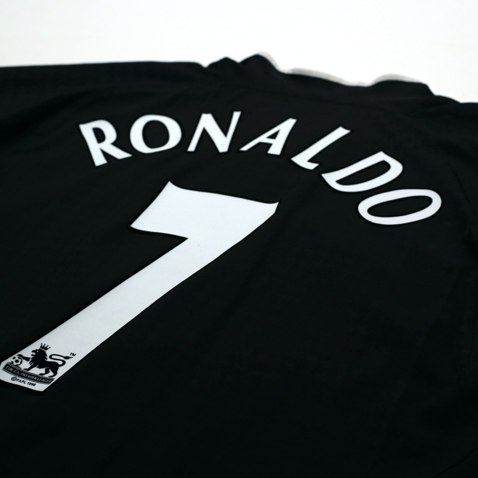 2003/05 Ronaldo #7 Manchester United Vintage Nike Away Football Shirt (M)