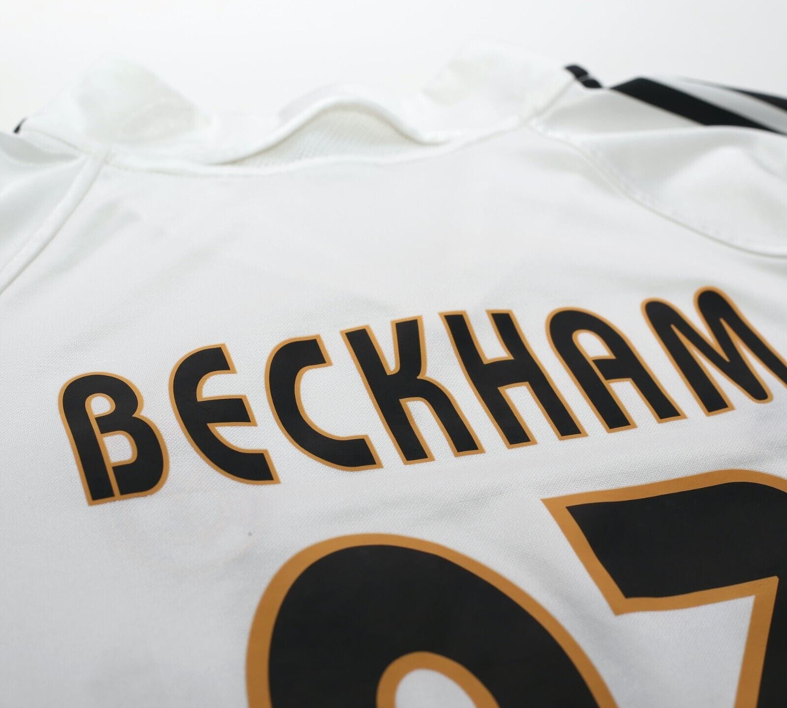 2004/05 BECKHAM #23 Real Madrid Vintage adidas Home Football Shirt (L)