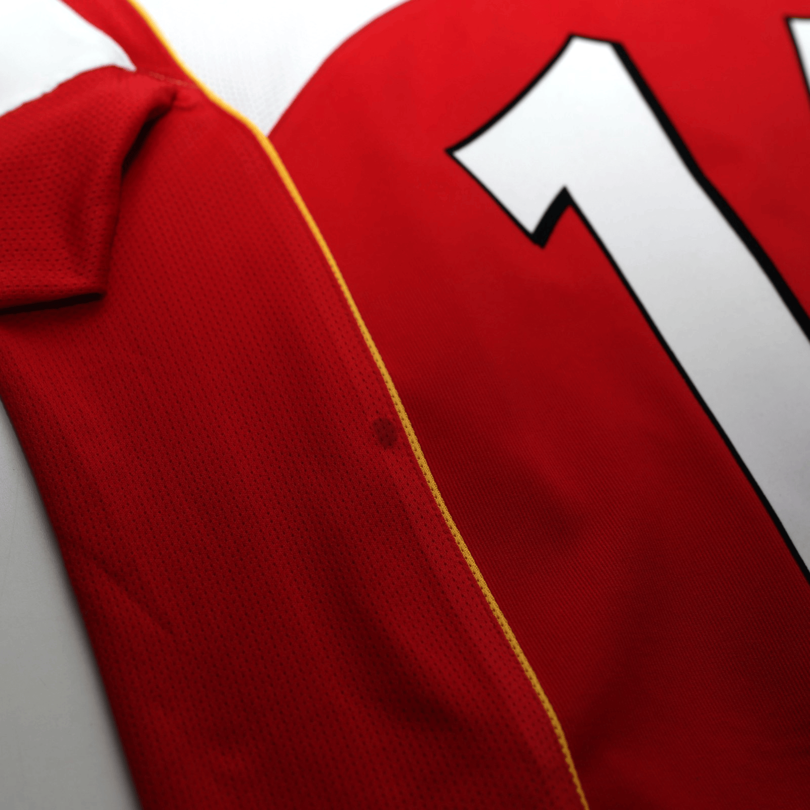 2004/05 Henry #14 Arsenal Vintage Nike Home Football Shirt (M)