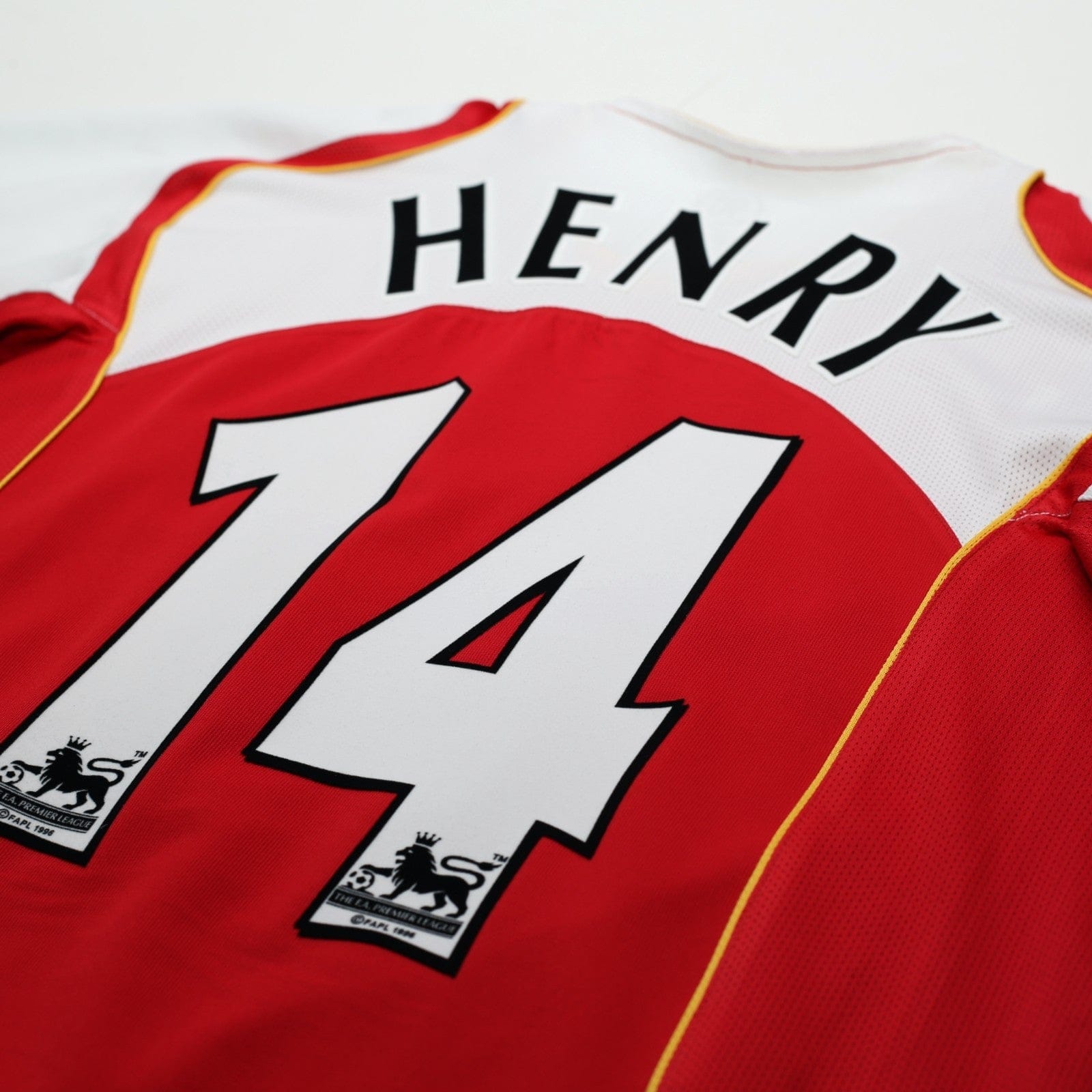 2004/05 Henry #14 Arsenal Vintage Nike Home Football Shirt (M)