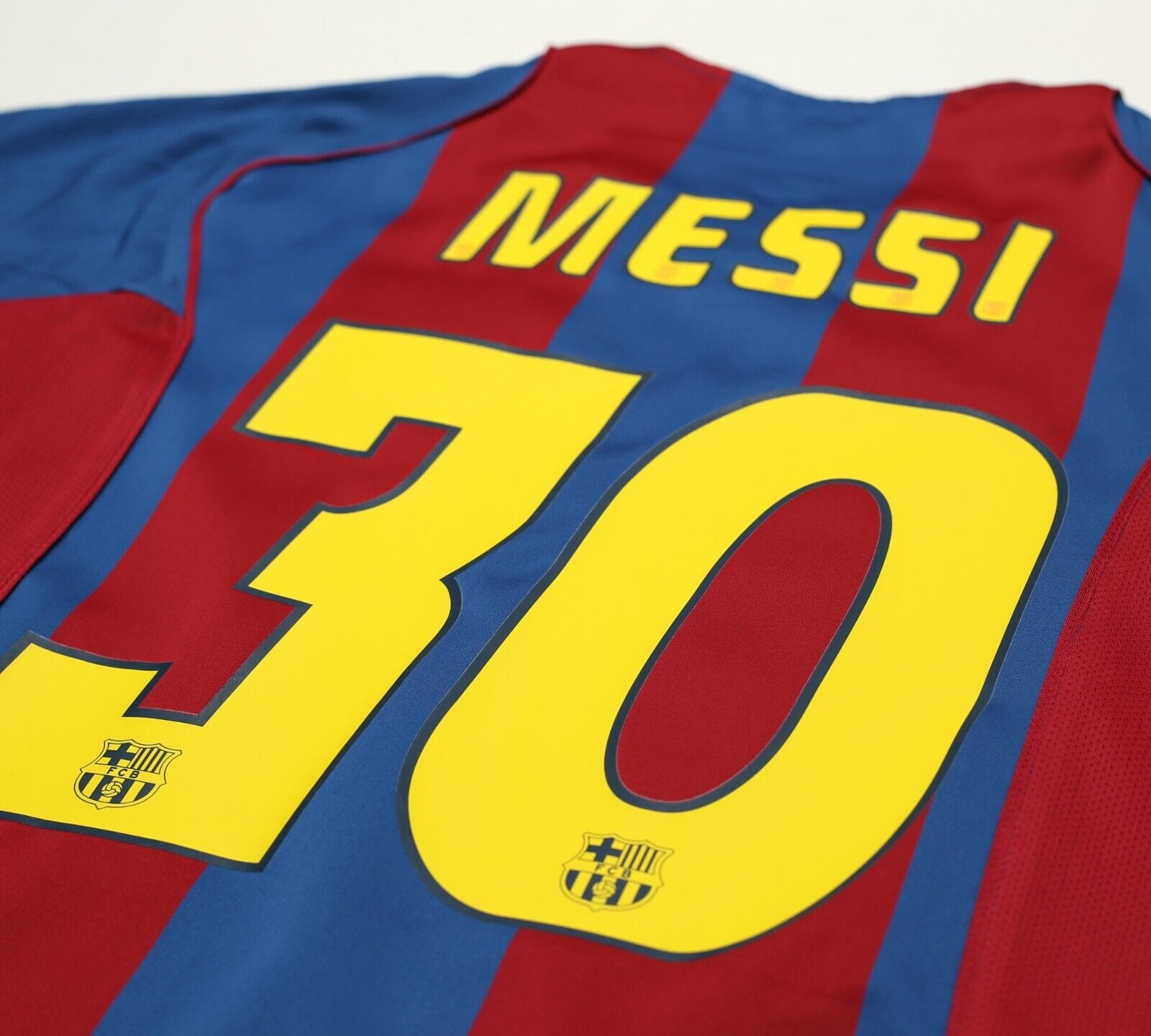 2004/05 MESSI #30 Barcelona Vintage Nike Home Football Shirt Jersey (M)