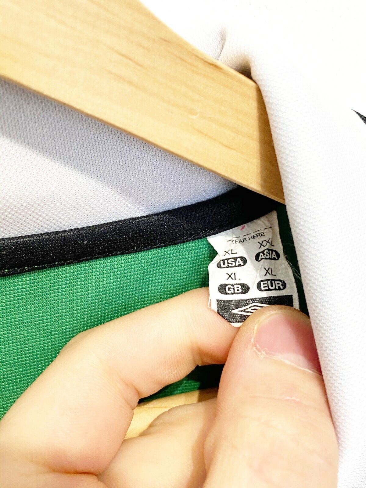 2004/05 PETROV #19 Celtic Vintage Umbro European Football Shirt (XL) Bulgaria