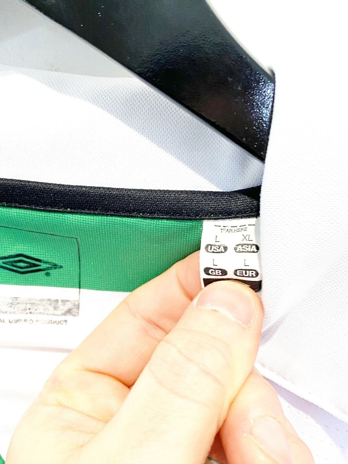 2004/05 PETROV #19 Celtic Vintage Umbro Scottish Cup Final Football Shirt (L)