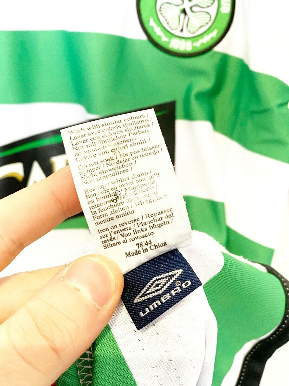 2004/05 PETROV #19 Celtic Vintage Umbro Scottish Cup Final Football Shirt (L)