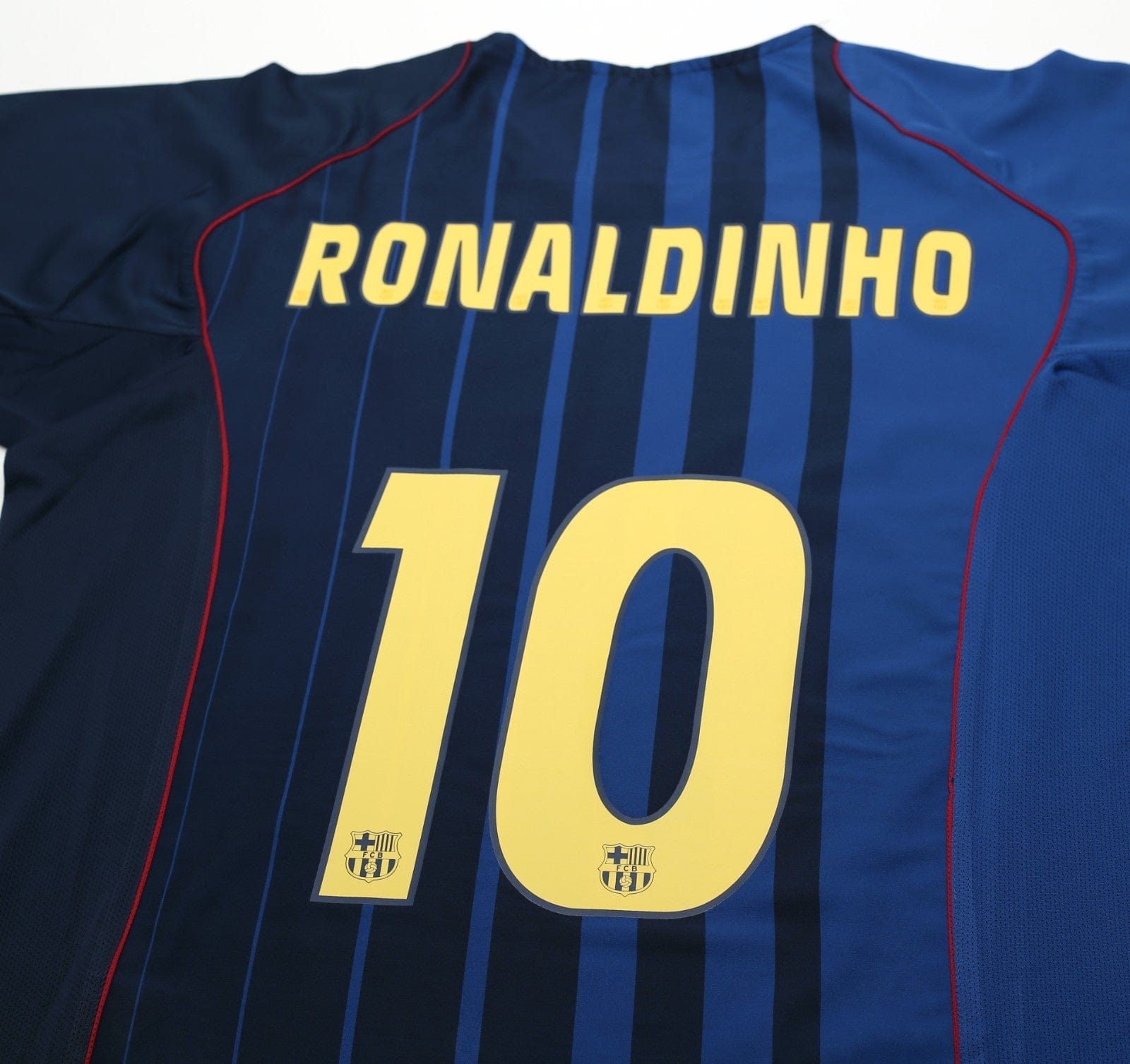 2004/05 RONALDINHO #10 Barcelona Vintage Nike Away Football Shirt (XXL)