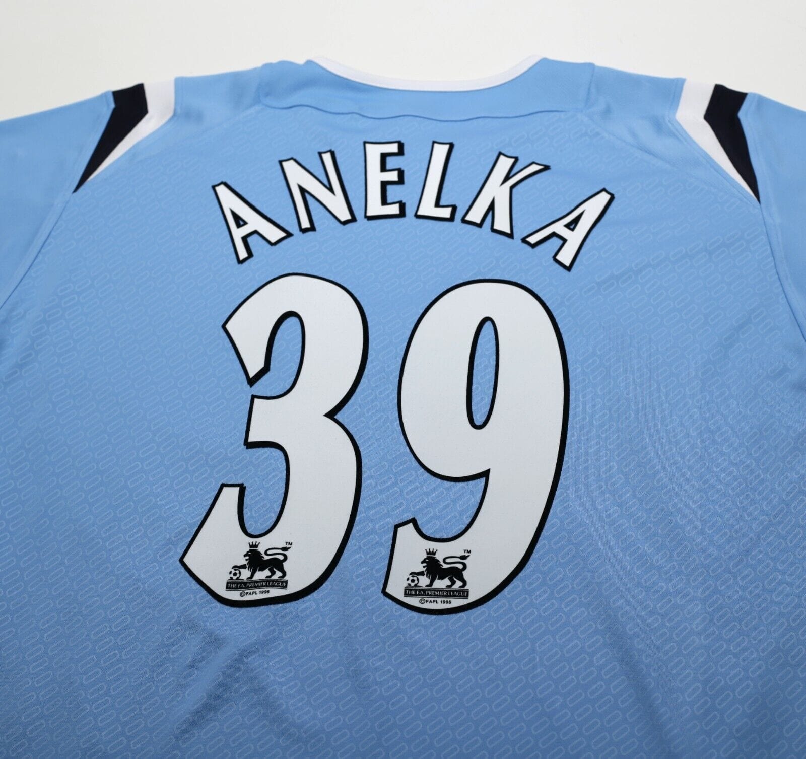 2004/06 ANELKA #39 Manchester City Vintage Reebok Home Football Shirt (M)