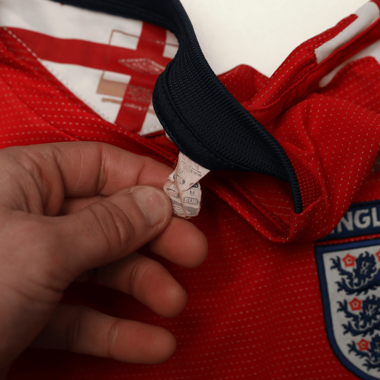 2004/06 Beckham #7 England Vintage Umbro Away Football Shirt (M) EURO 2004