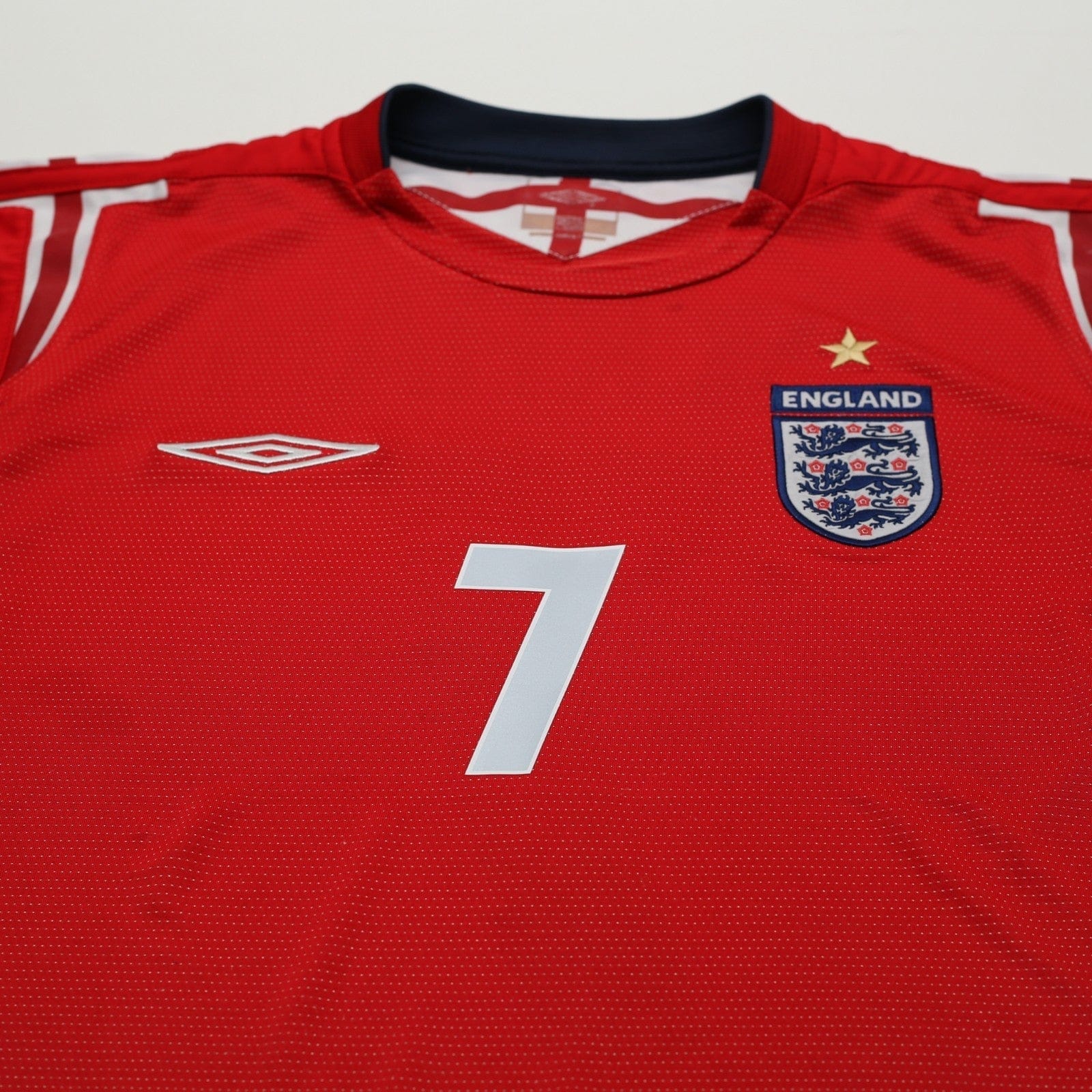 2004/06 Beckham #7 England Vintage Umbro Away Football Shirt (M) EURO 2004